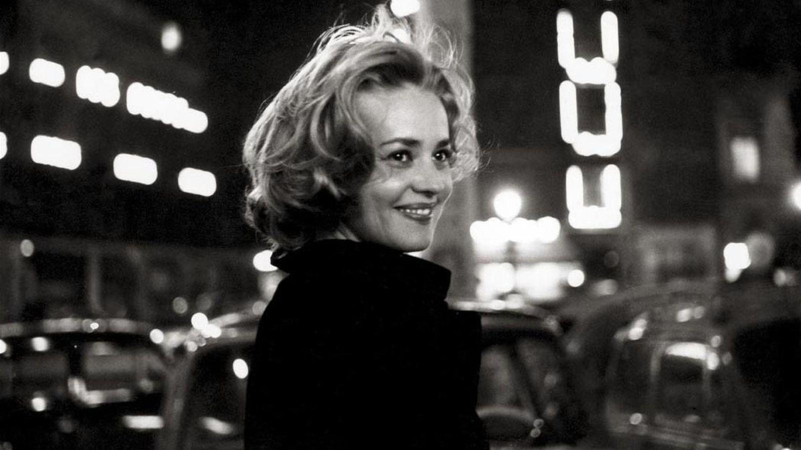 Jeanne Moreau en una imagen emblemática de 'Ascensor para el cadalso' (1957, Louis Malle).