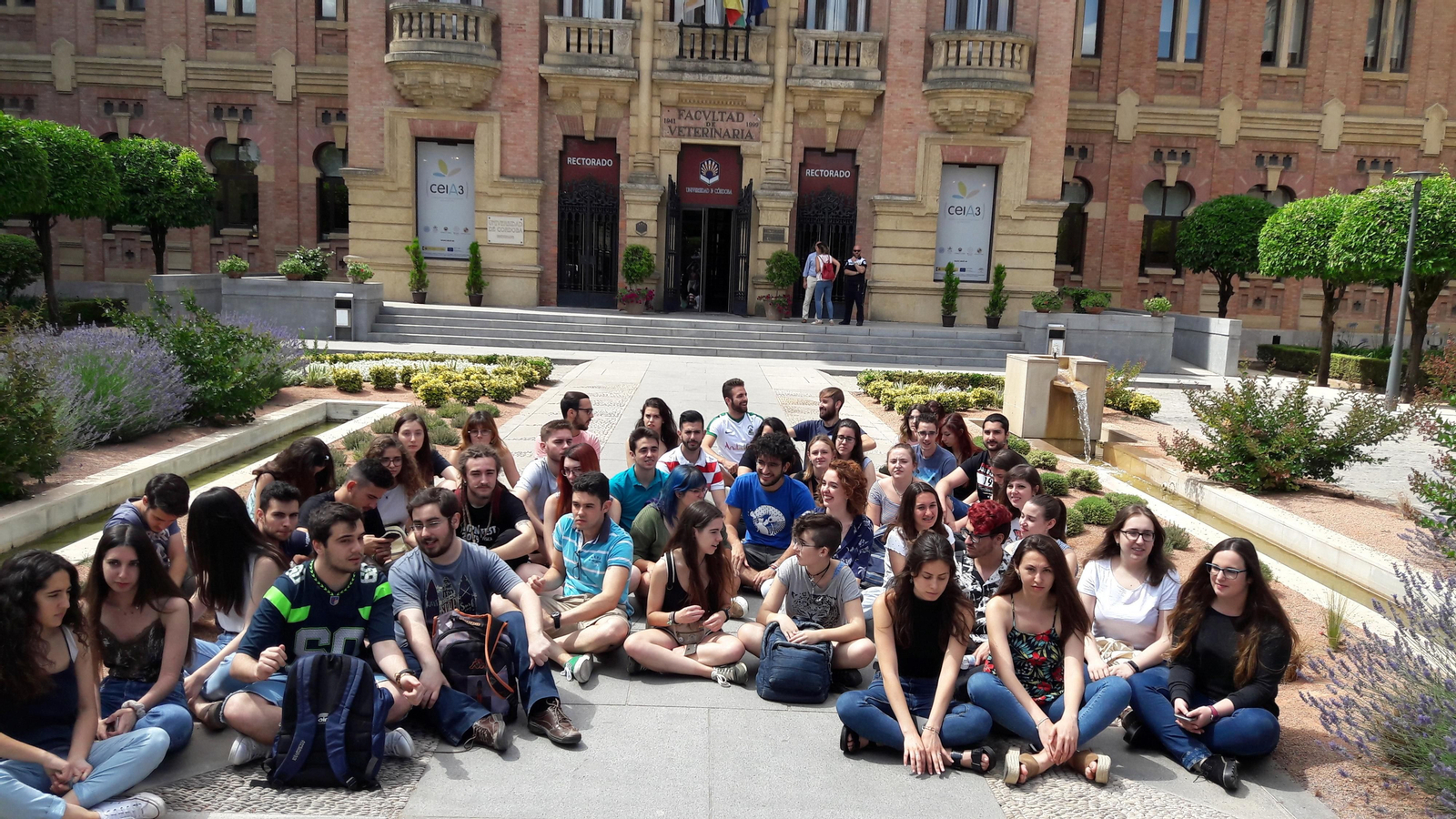 Un momento de la protesta en el Rectorado