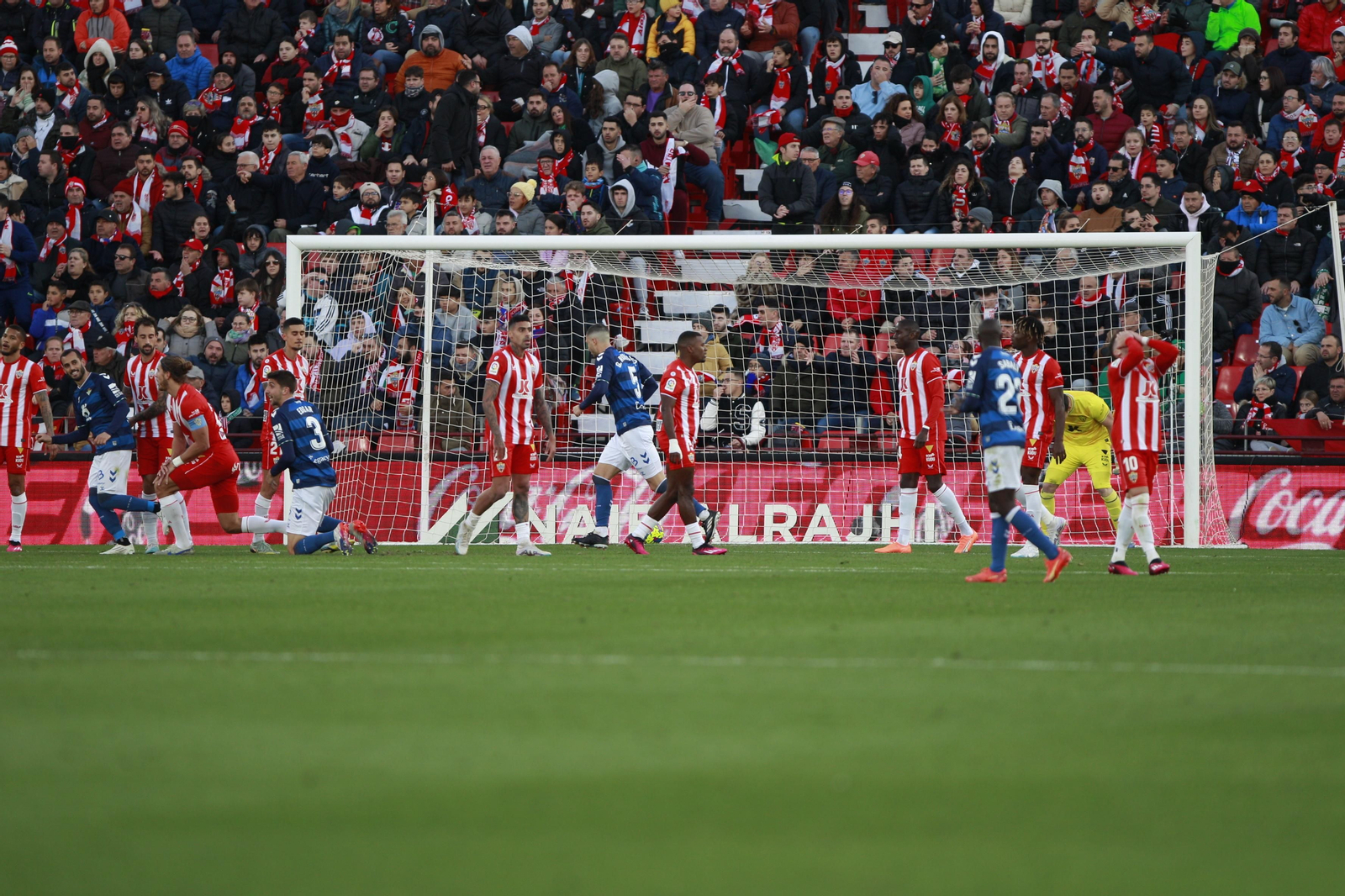 Imágenes del partido de fútbol U.D. Almería-Real Betis Balompié