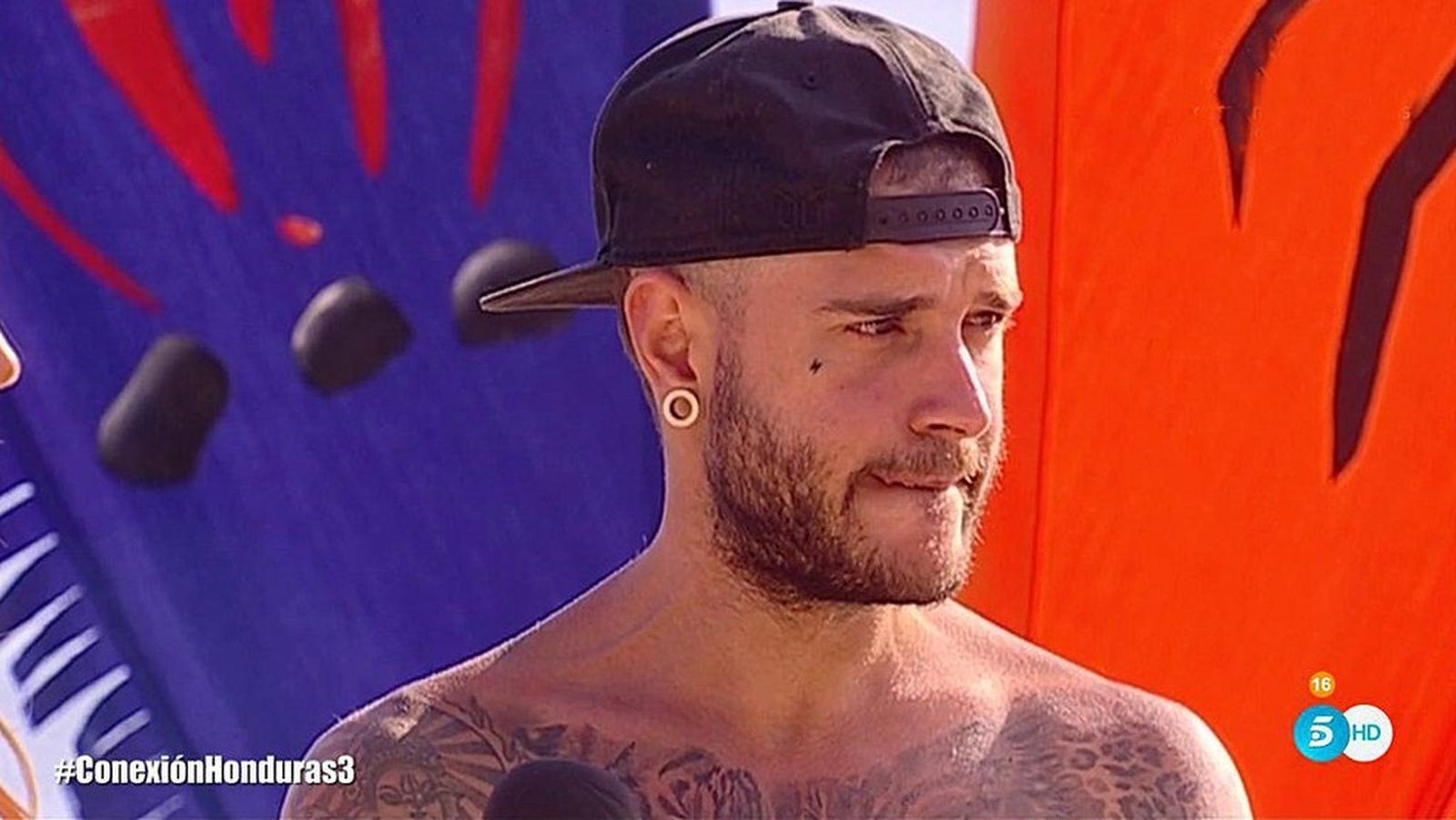 Adrián, uno de los que abandonan 'Supervivientes'.