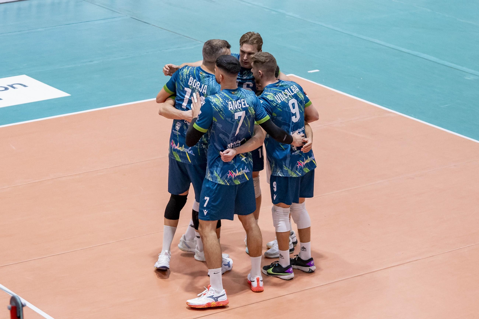 Las imágenes del partido de Superliga entre Unicaja Costa de Almería y Instercap Asisa Tarragona