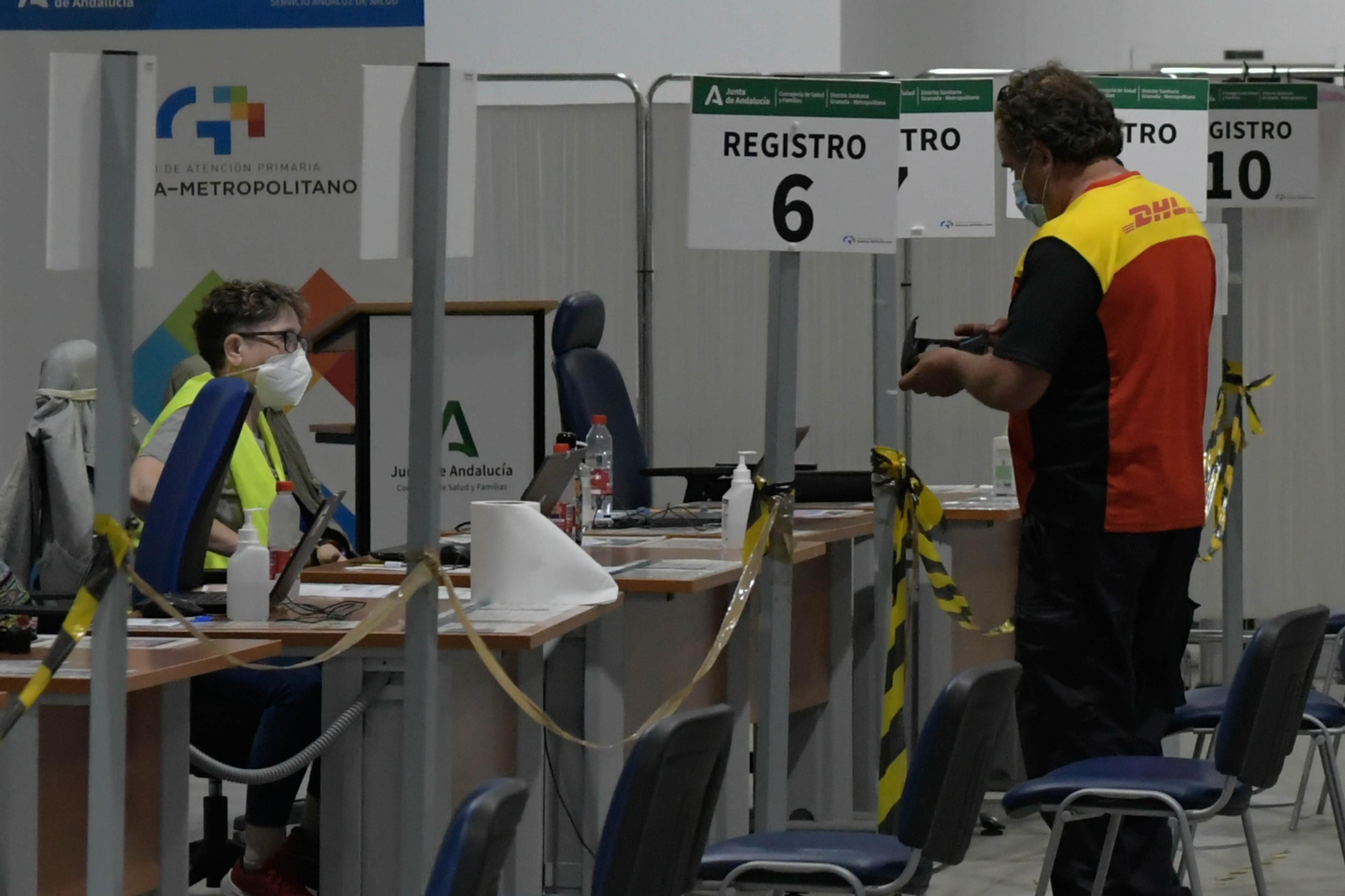 Fotos: así se ha cerrado el vacunódromo del Parque Norte de Bomberos de Granada