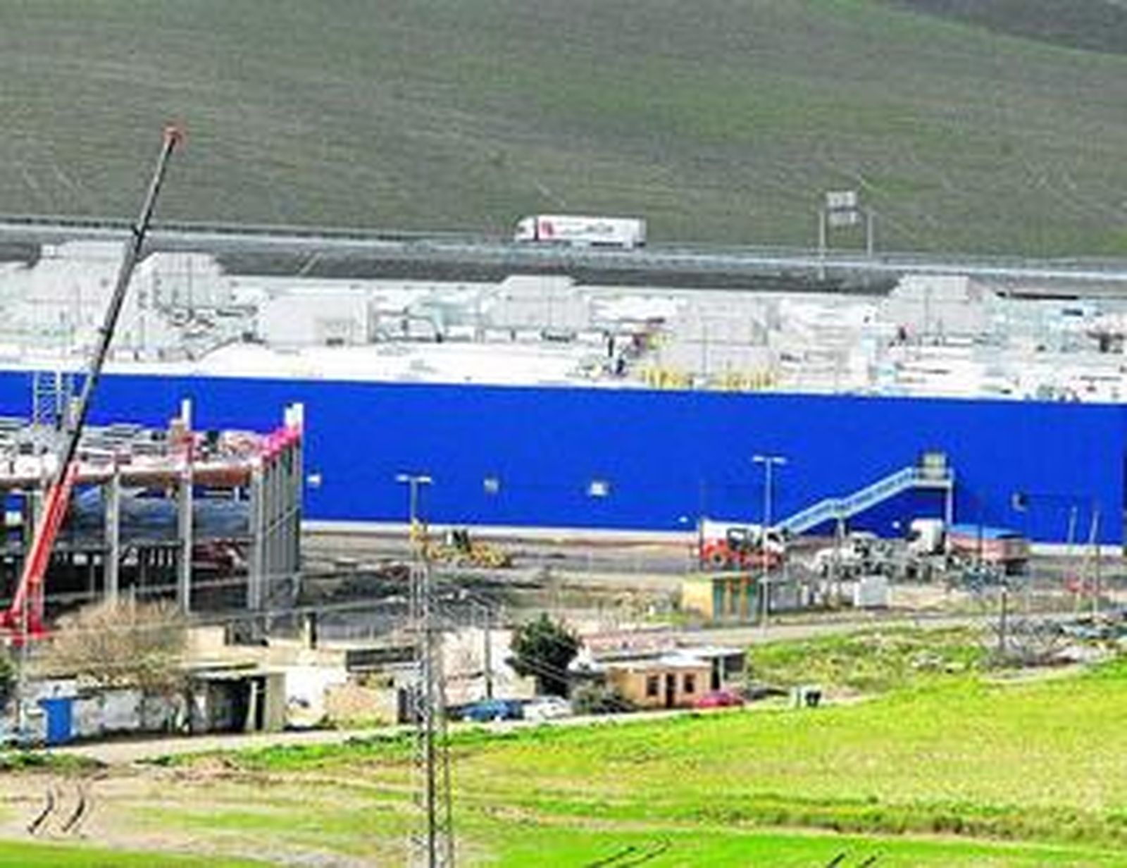 Avance de las obras de la tienda Ikea, prácticamente finalizadas.