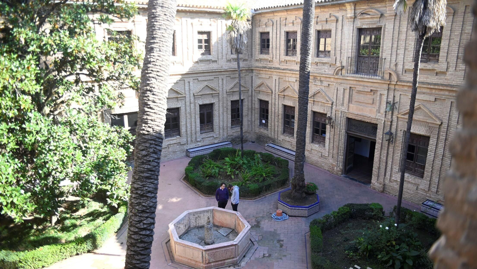Las mejores imágenes de la Facultad de Filosofía y Letras de la Universidad de Córdoba Las mejores imágenes de la Facultad de Filosofía y Letras de la Universidad de Córdoba