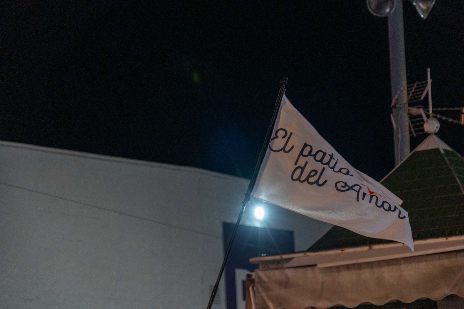 Las mejores fotografías del recorrido y la llegada al ayuntamiento de la cabalgata de Reyes Magos 2026