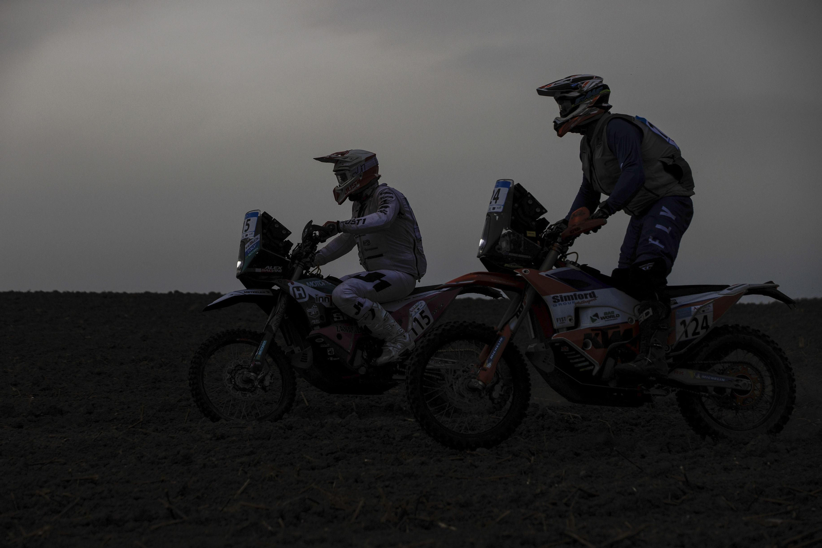 Andalucía Rally: las imágenes del 'Dakar' de Dos Hermanas | Día 2