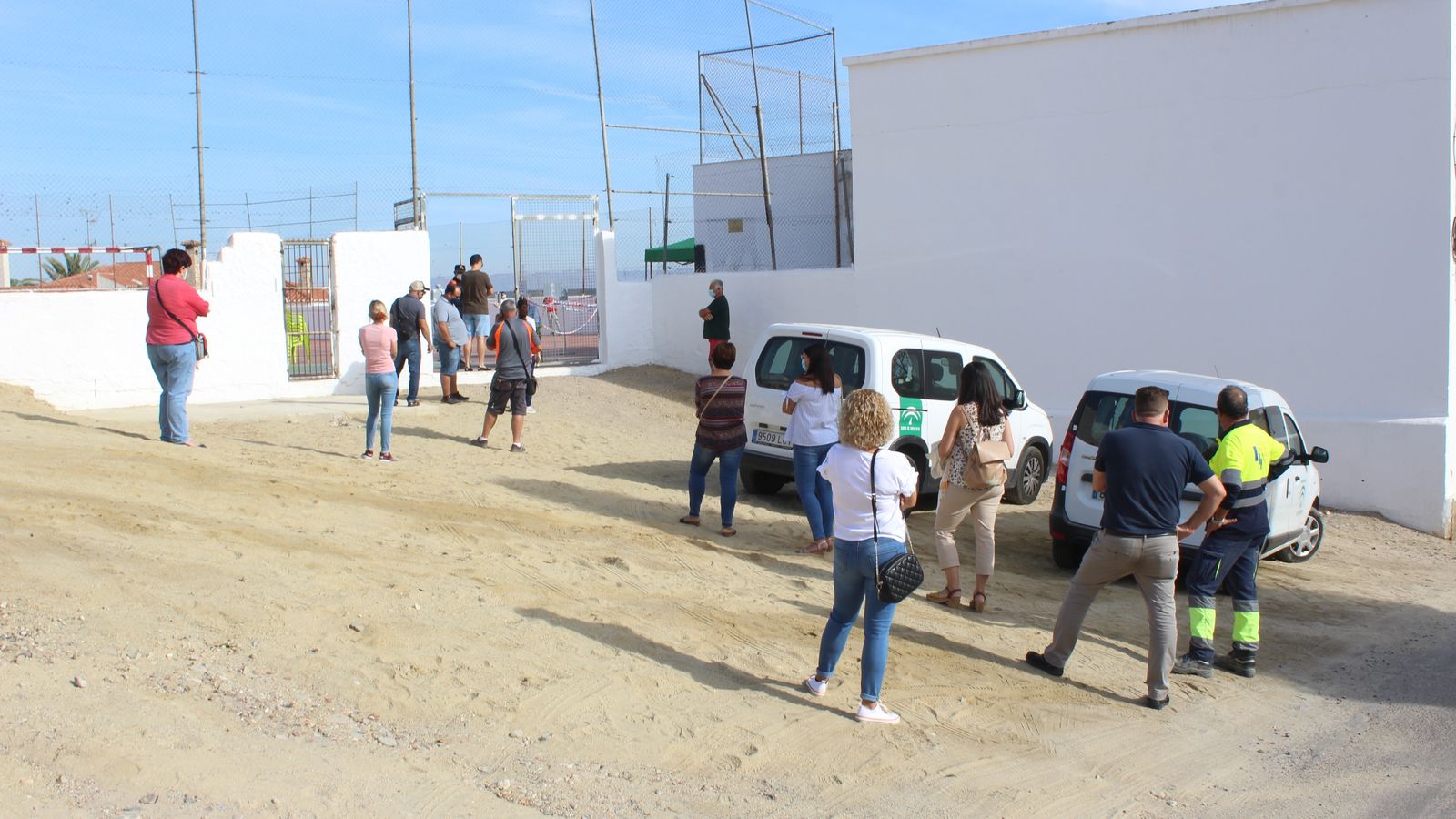 Colas para hacerse la prueba de COVID-19 esta mañana en Turre.