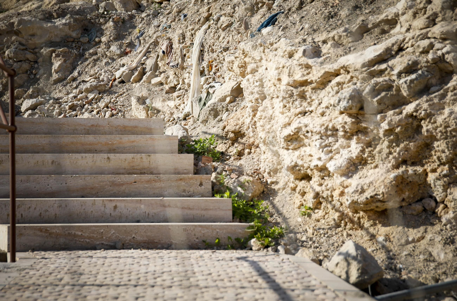 Las imágenes de los escombros en las obras de San Cristóbal de Almería