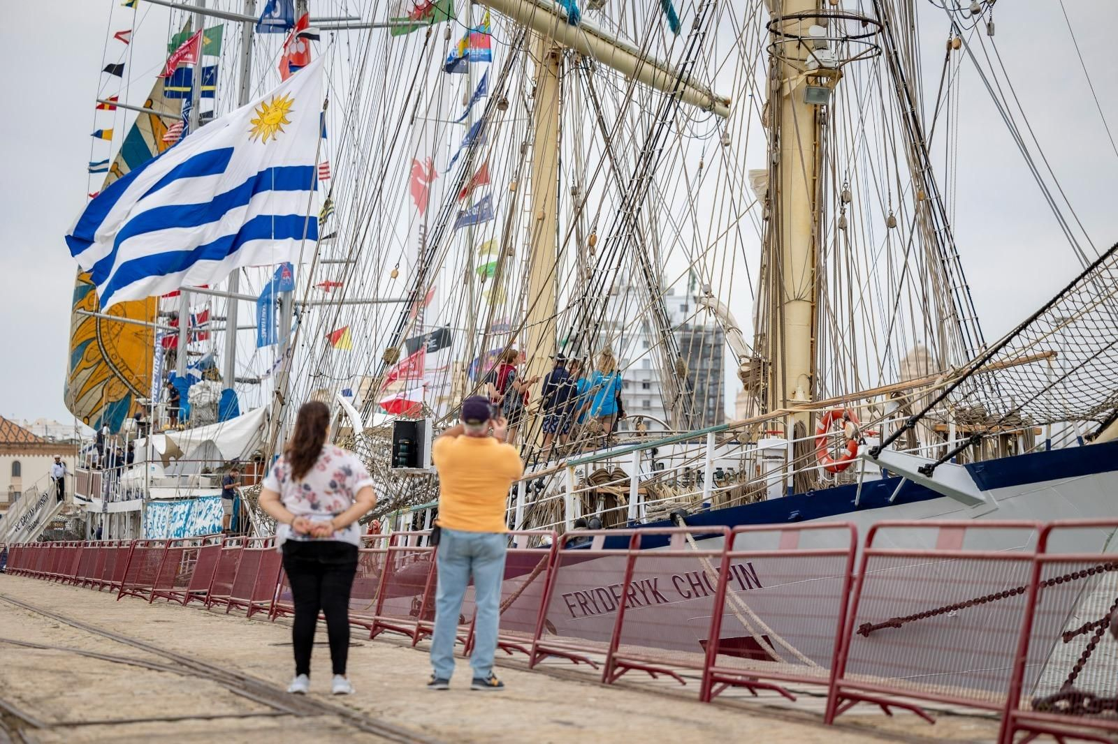 Las imágenes de la llegada del 'Capitán Miranda' a la Gran Regata 2023 de Cádiz