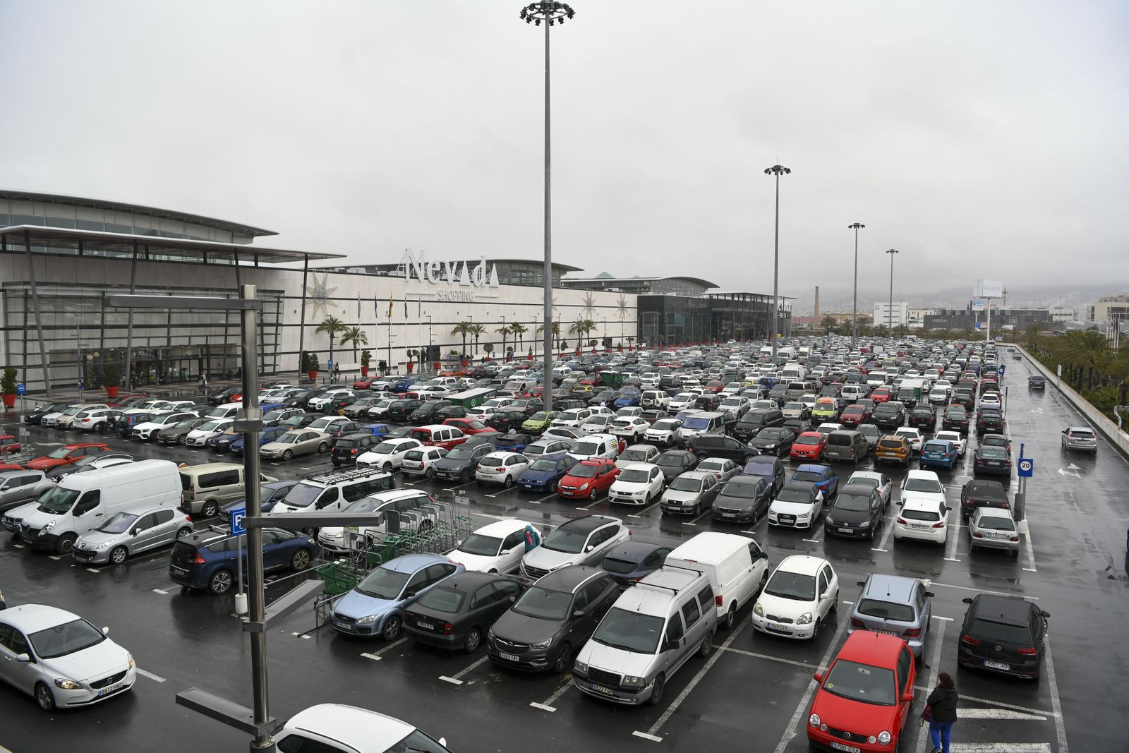Fotos: las rebajas en el Nevada Shopping de Granada