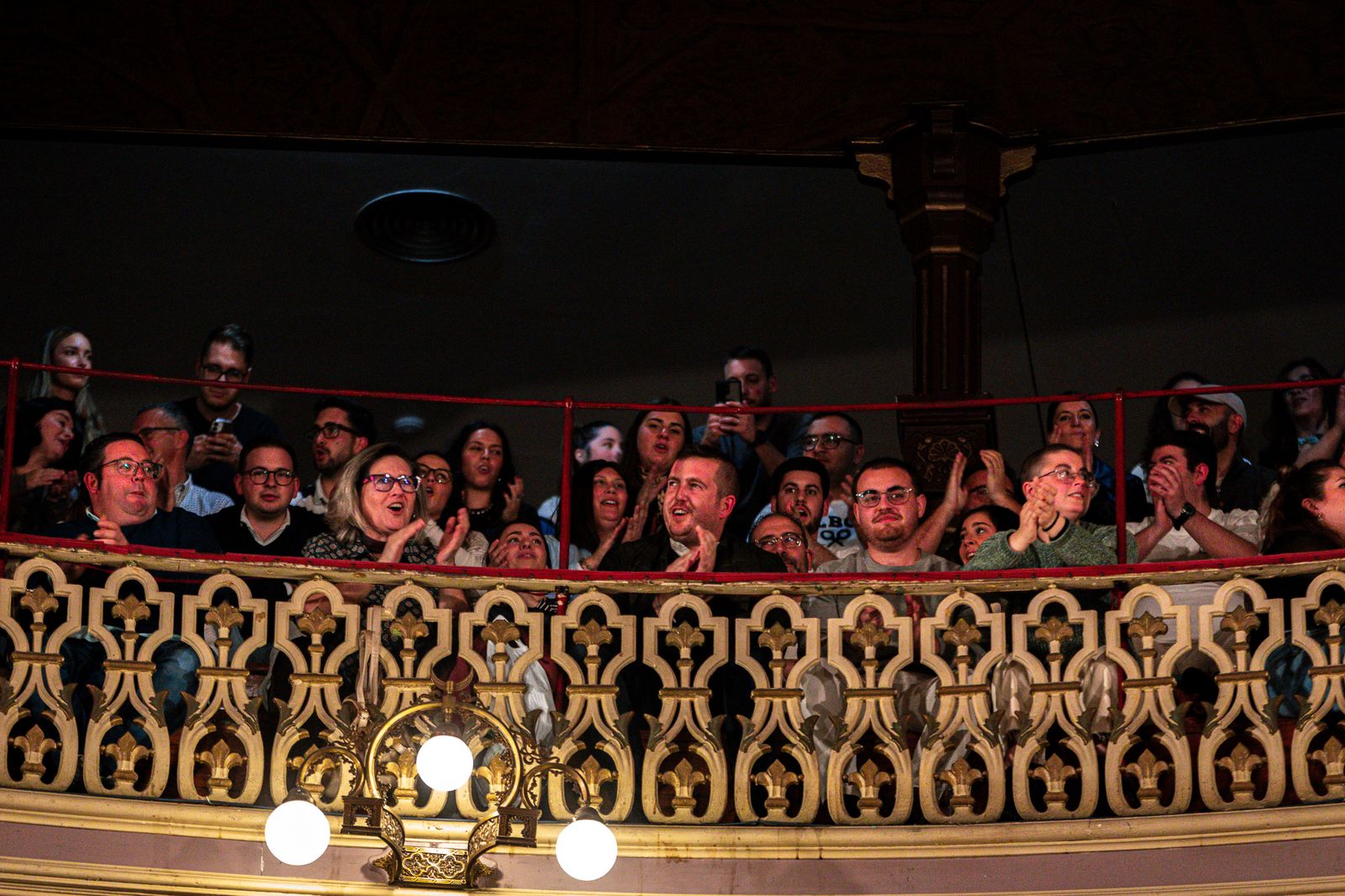 Ambiente del Paraíso del Gran Teatro Falla en la segunda sesión de cuartos de final del COAC 2026