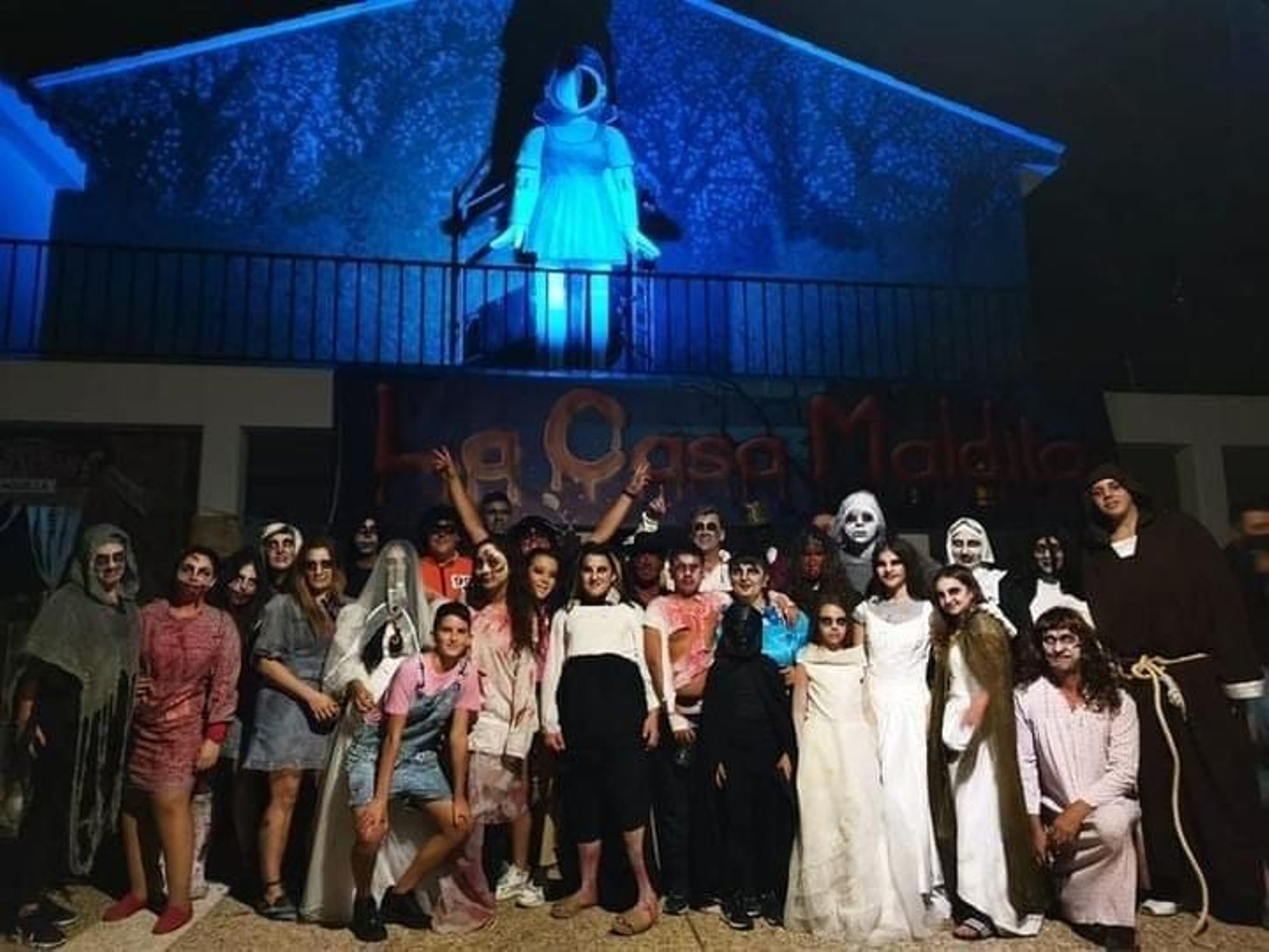Los participantes en el pasaje del terror "Casa Maldita", el pasado Halloween.