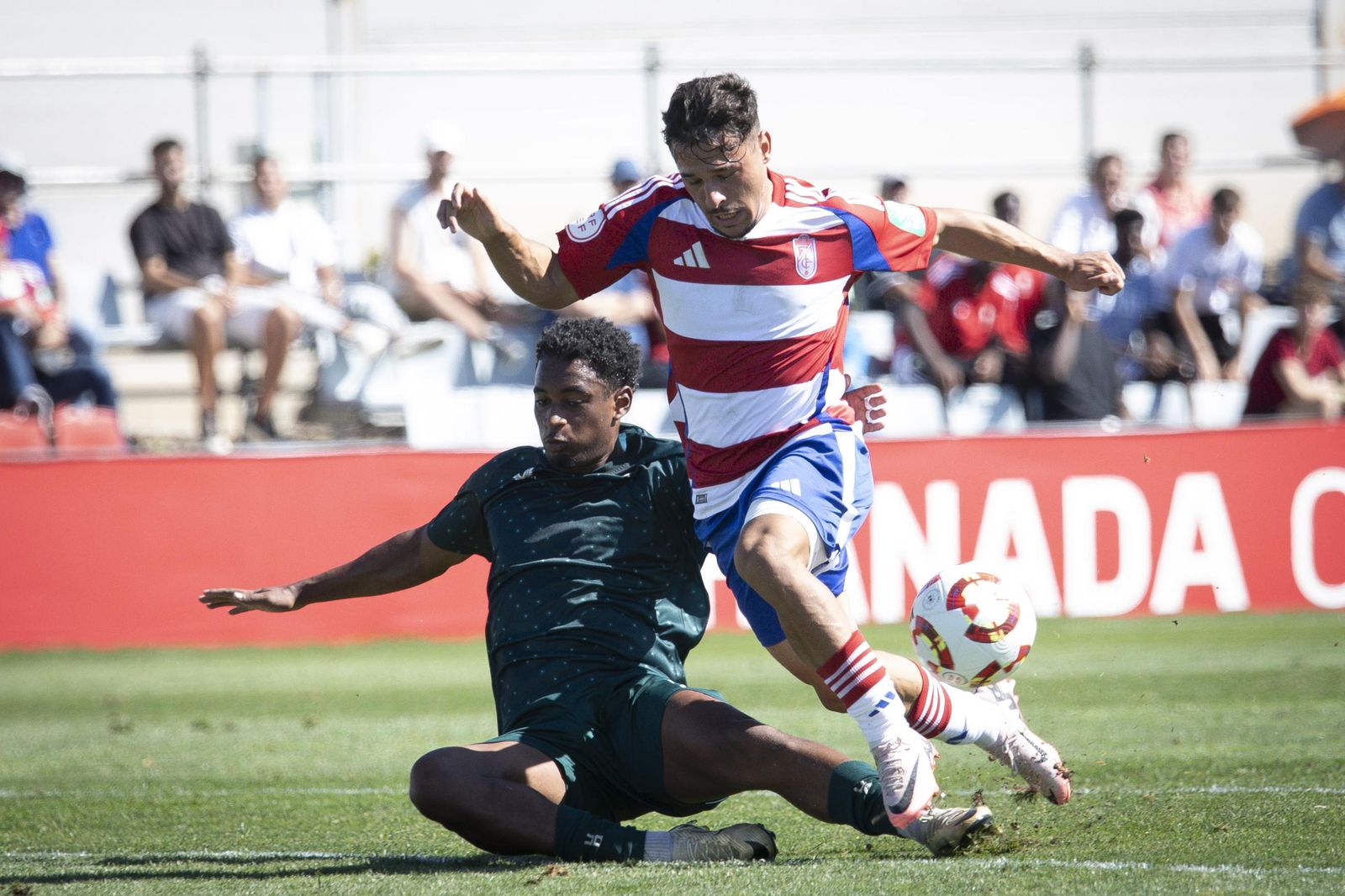 Las mejores imágenes del Recreativo Granada-Almería B