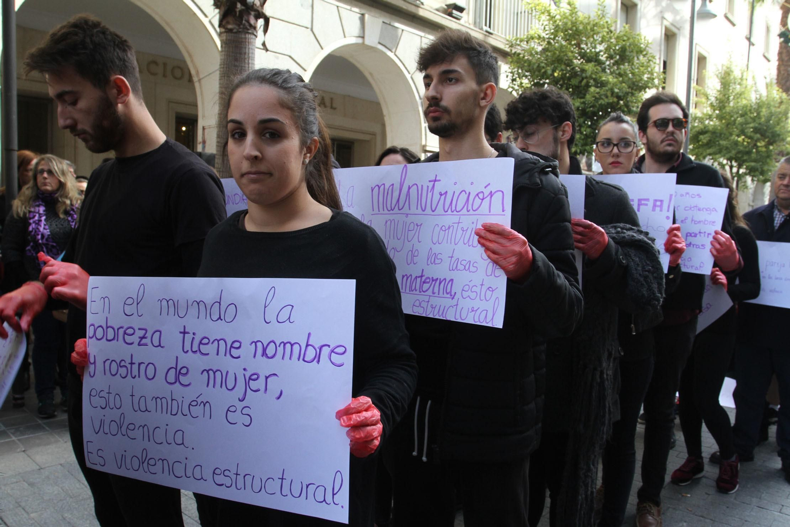 Lectura de manifiesto de violencia contra la mujer