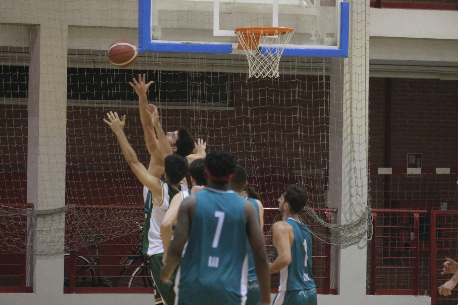 Las mejores imágenes del derbi entre UCB Camper Eurogaza y Coto Córdoba