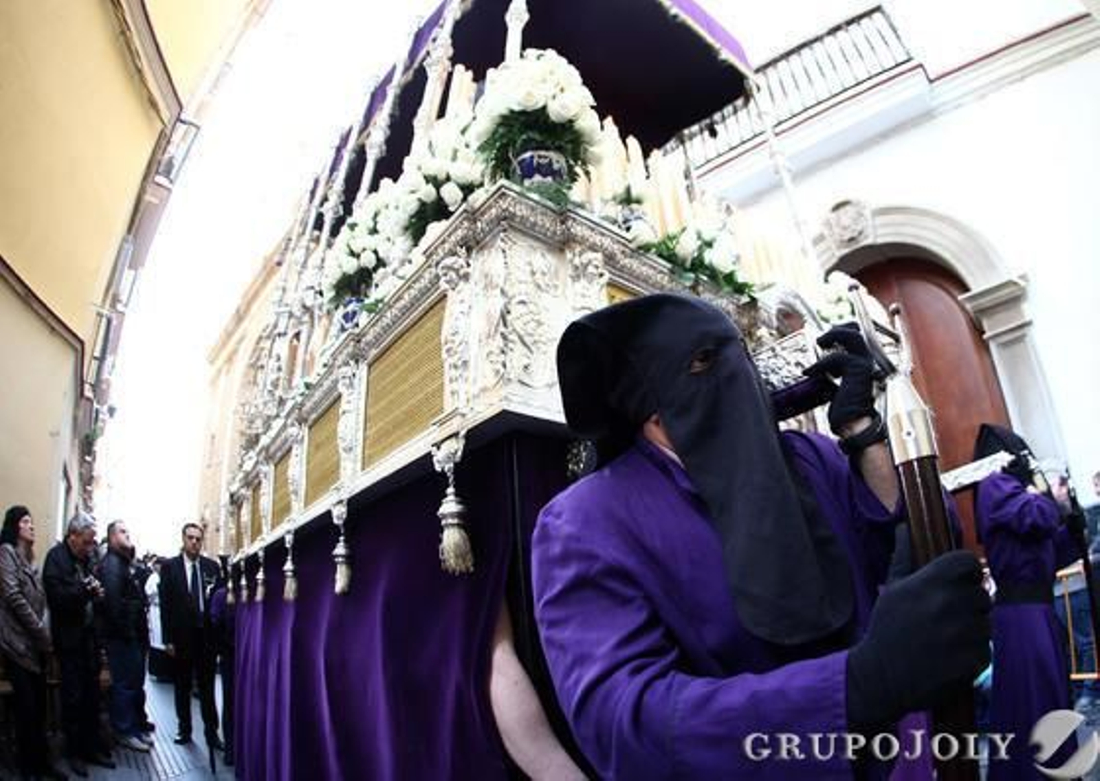 Venerable, Real, Militar y Nacional Cofradía del Santísimo Cristo de la Piedad y María Santísima de las Lágrimas.

Foto: Jesus Marin