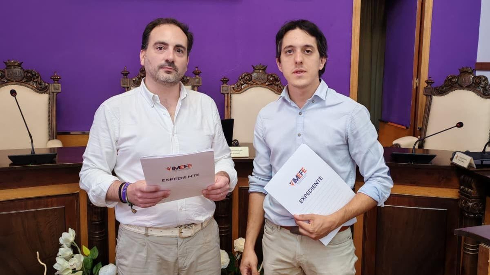 Licitación servicos docentes externos de ATENEA.