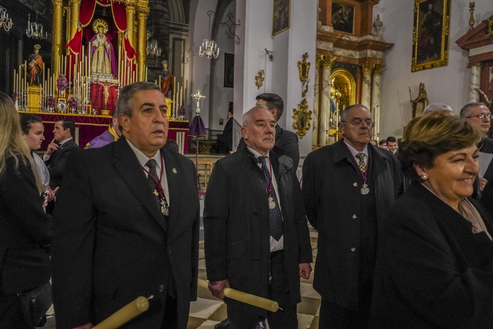 El Señor de la Sentencia, en vía crucis, a los pies de la Alhambra