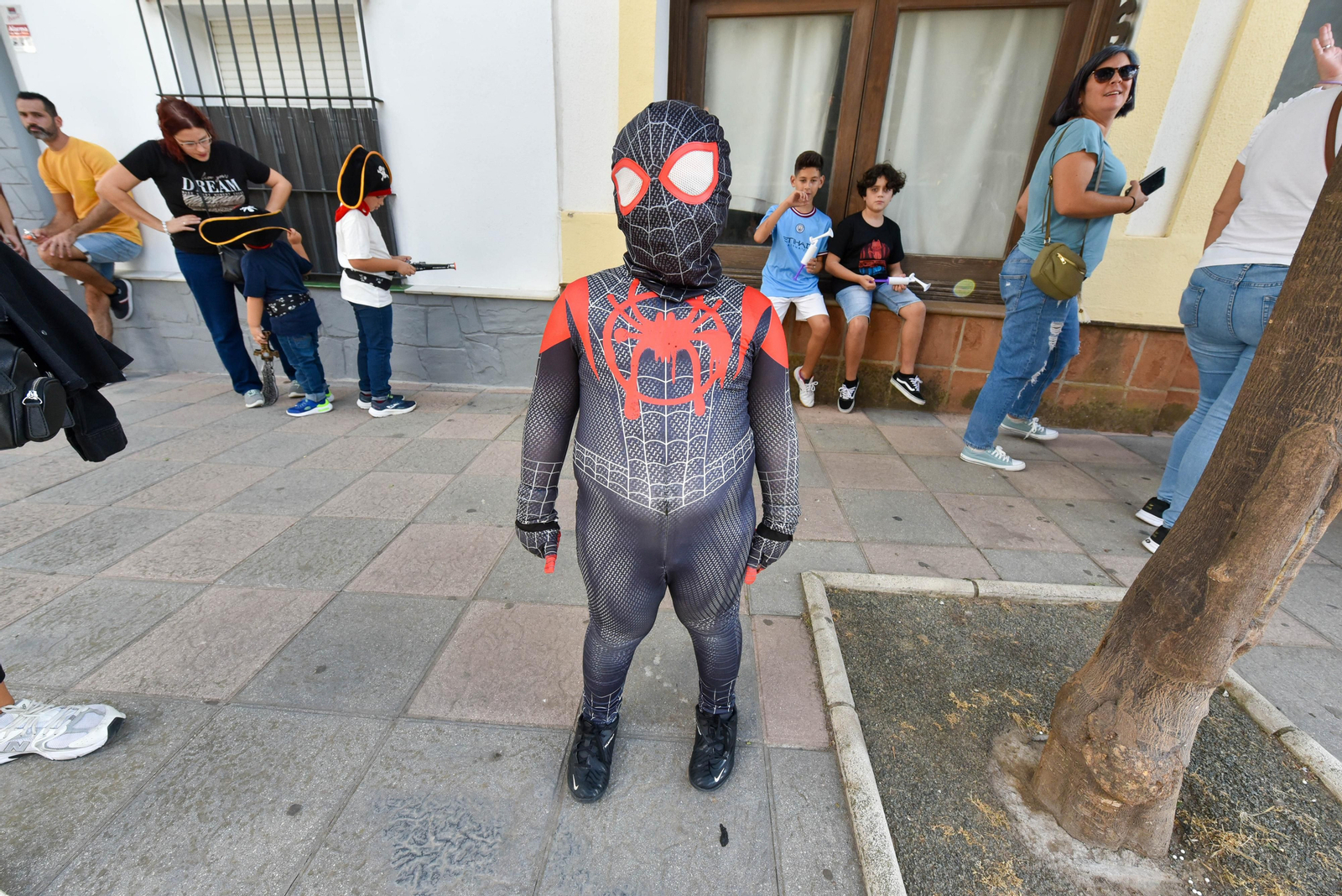 Búscate en las fotos de la cabalgata del Día del Niño en Los Barrios