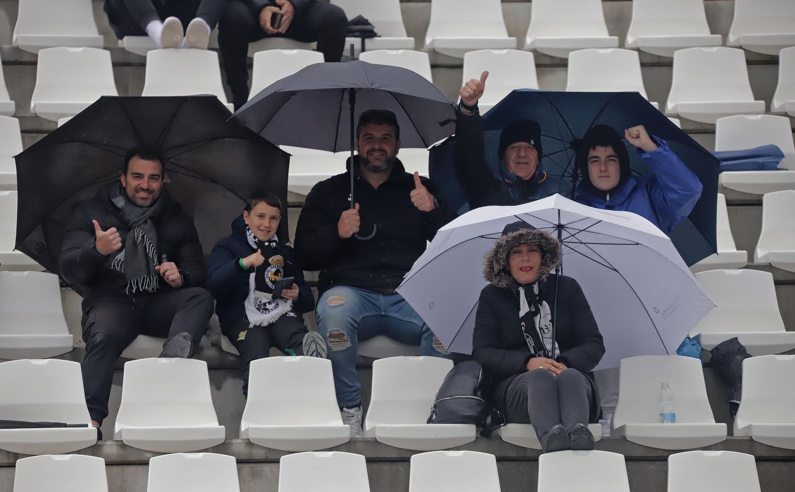 Búscate en el Ciudad de La Línea durante el Balona - Córdoba B de Tercera Federación