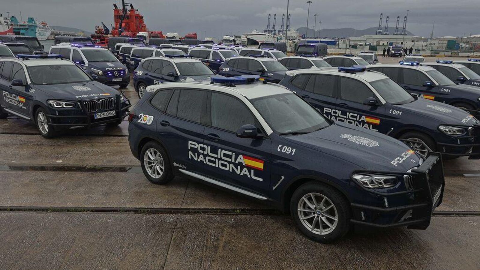 Los nuevos todoterrenos de la Policía Nacional. Los nuevos todoterrenos de la Policía Nacional.