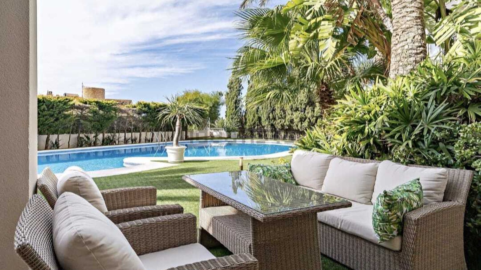 Vivienda en Almerimar, la segunda más cara de la provincia.