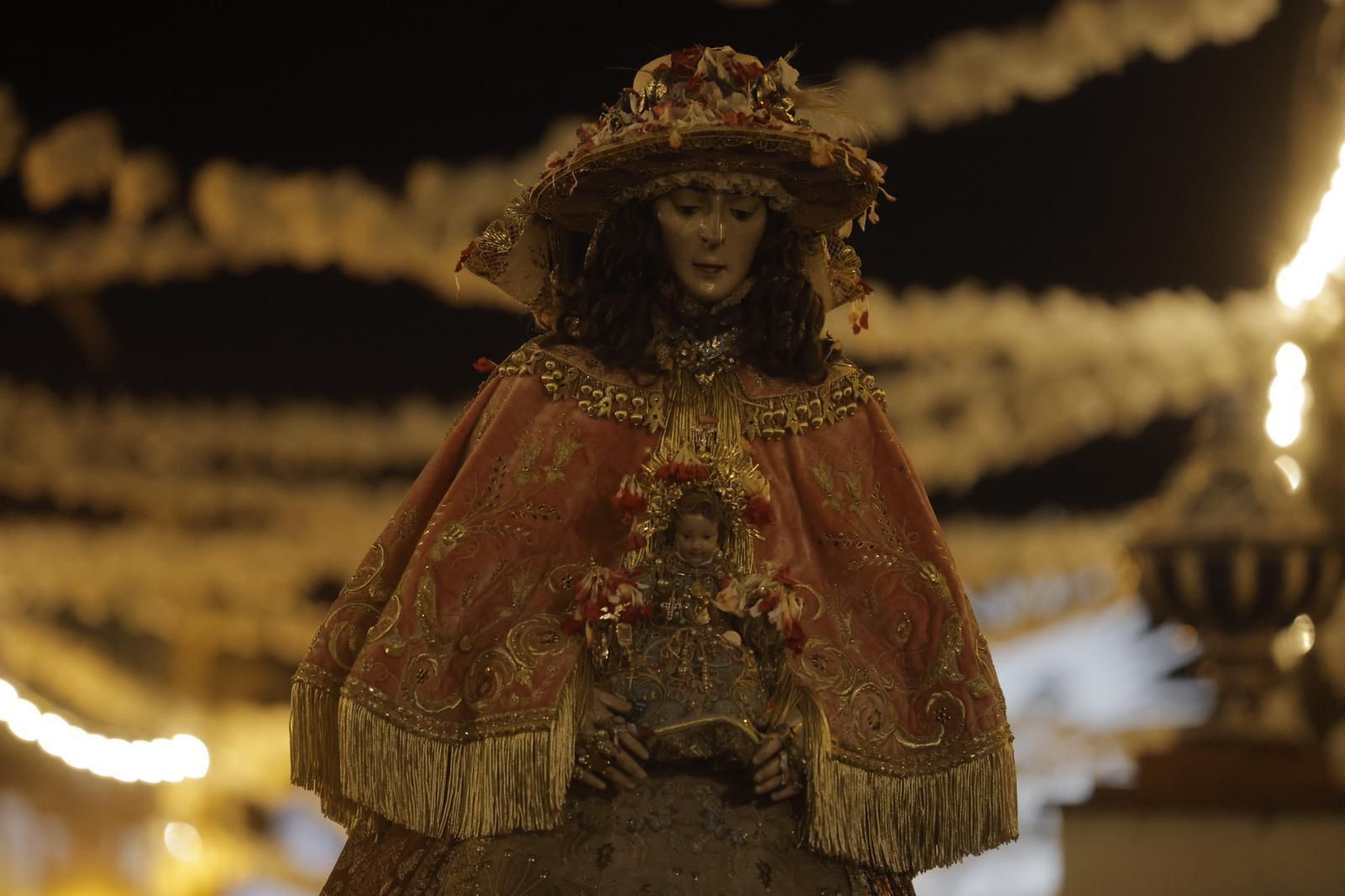 Traslado de la Virgen del Rocio: Emotiva noche desde Almonte al Chaparral, en imágenes