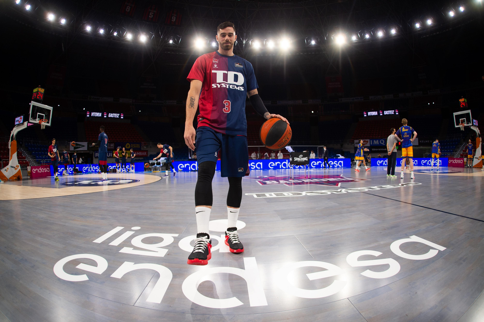Vildoza, en el calentamiento de un partido del Baskonia esta temporada. Vildoza, en el calentamiento de un partido del Baskonia esta temporada.