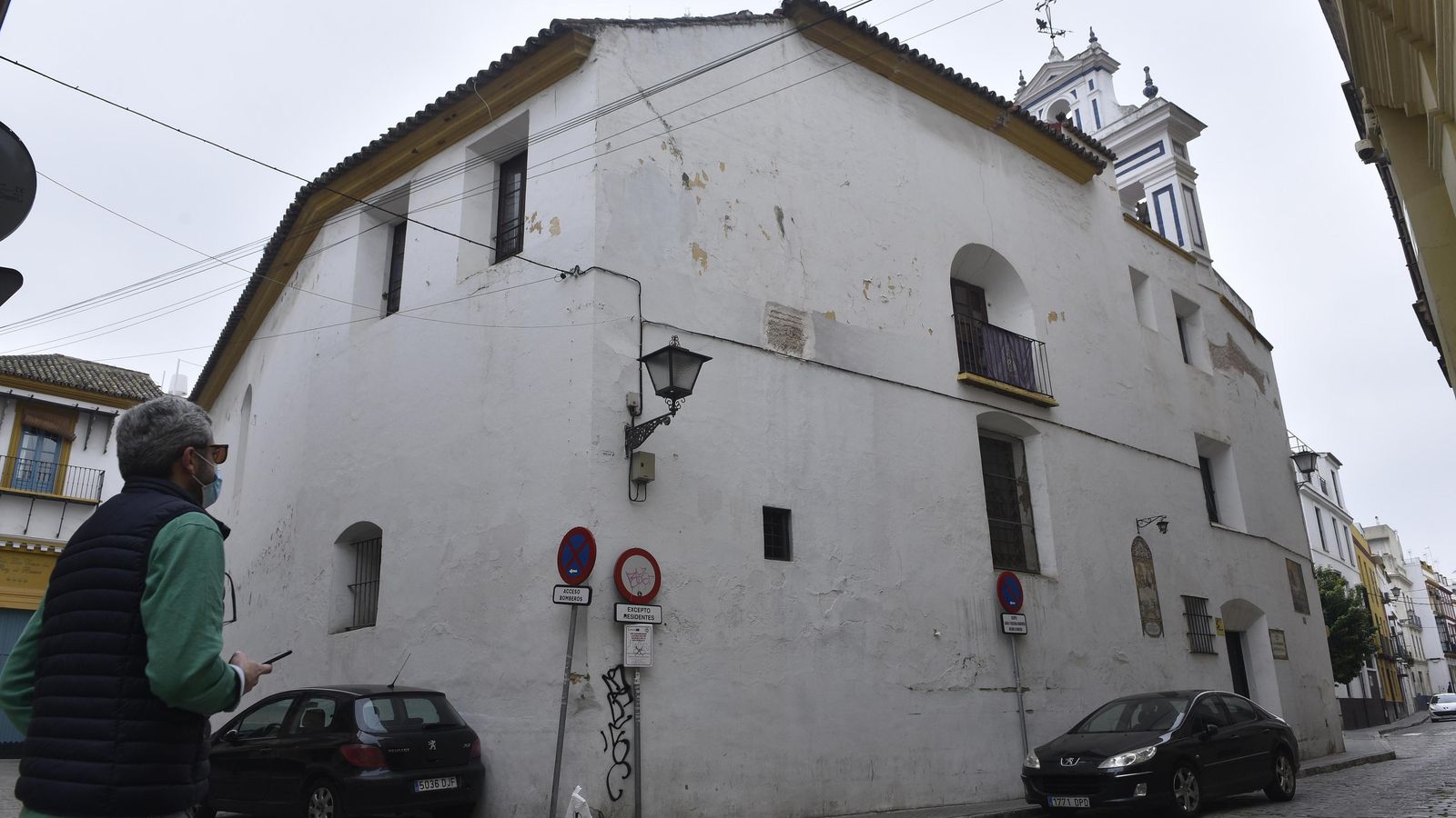 La zona trasera de la iglesia.
