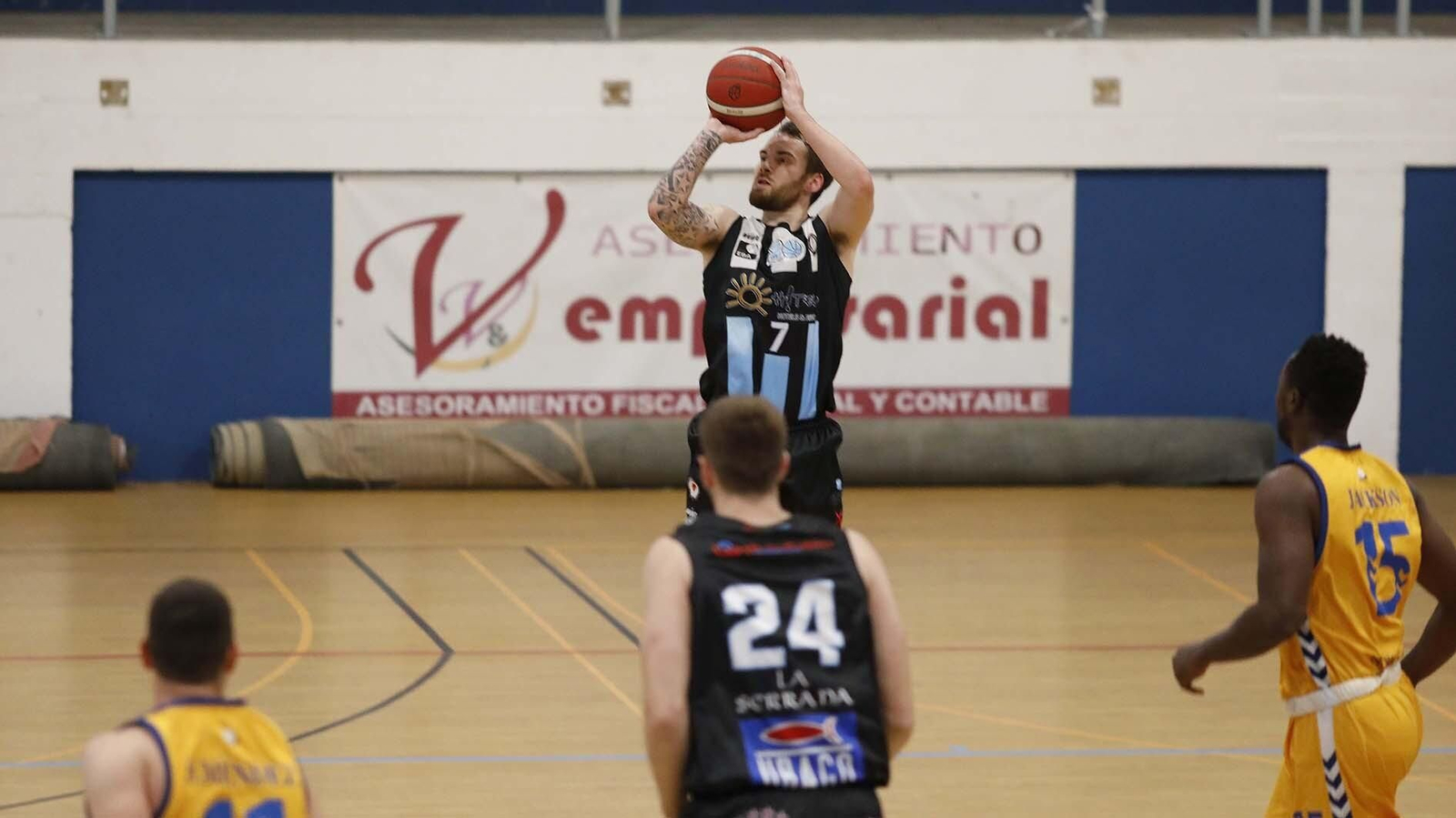 La Unión Linense de Baloncesto - Novaschool de Málaga