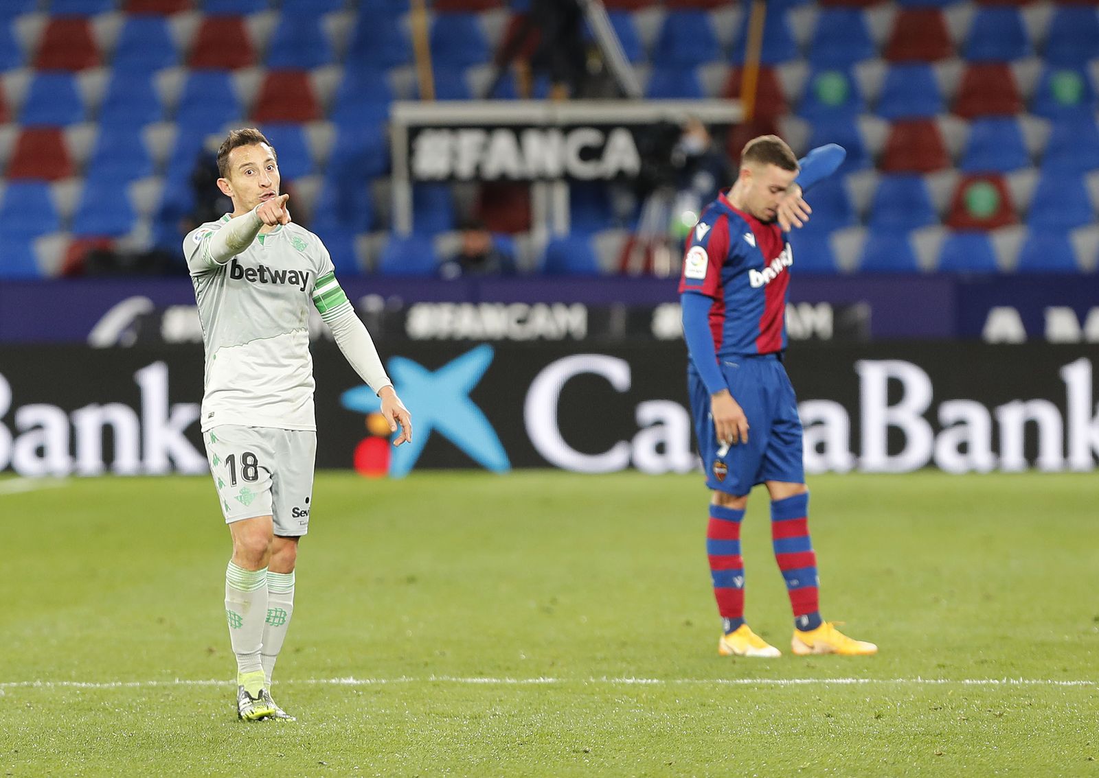 Las imágenes del Levante - Betis