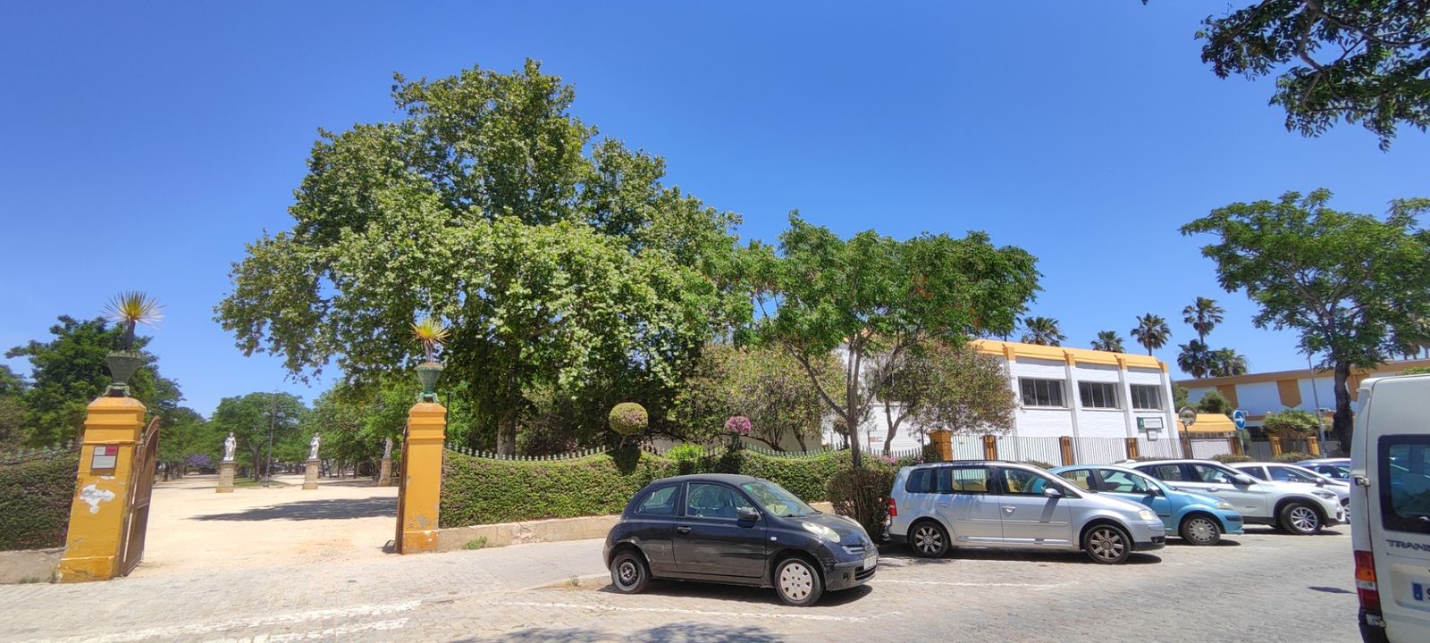 Una imagen de las inmediaciones del instituto Pedro Muñoz Seca.