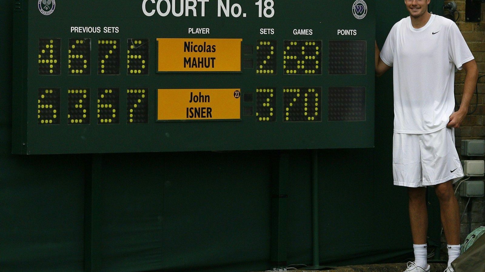 Isner, ante el marcador histórico de su partido contra Mahut.