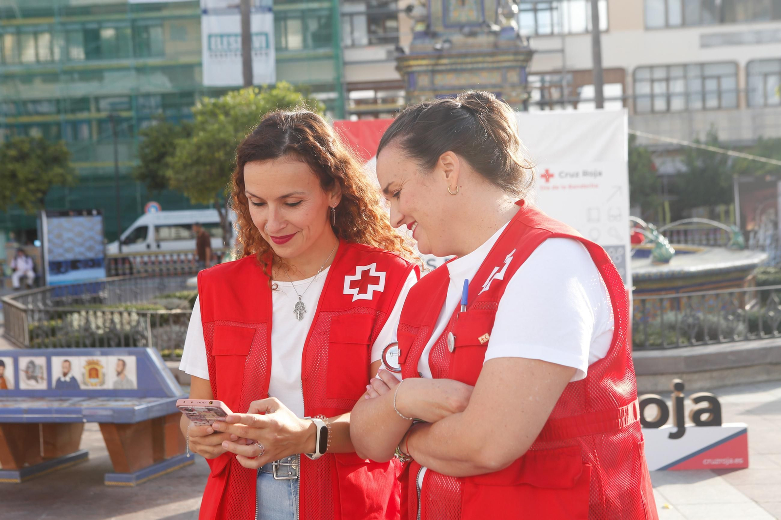 Fotos del Día de la Banderita de la Cruz Roja en la Plaza Alta de Algeciras
