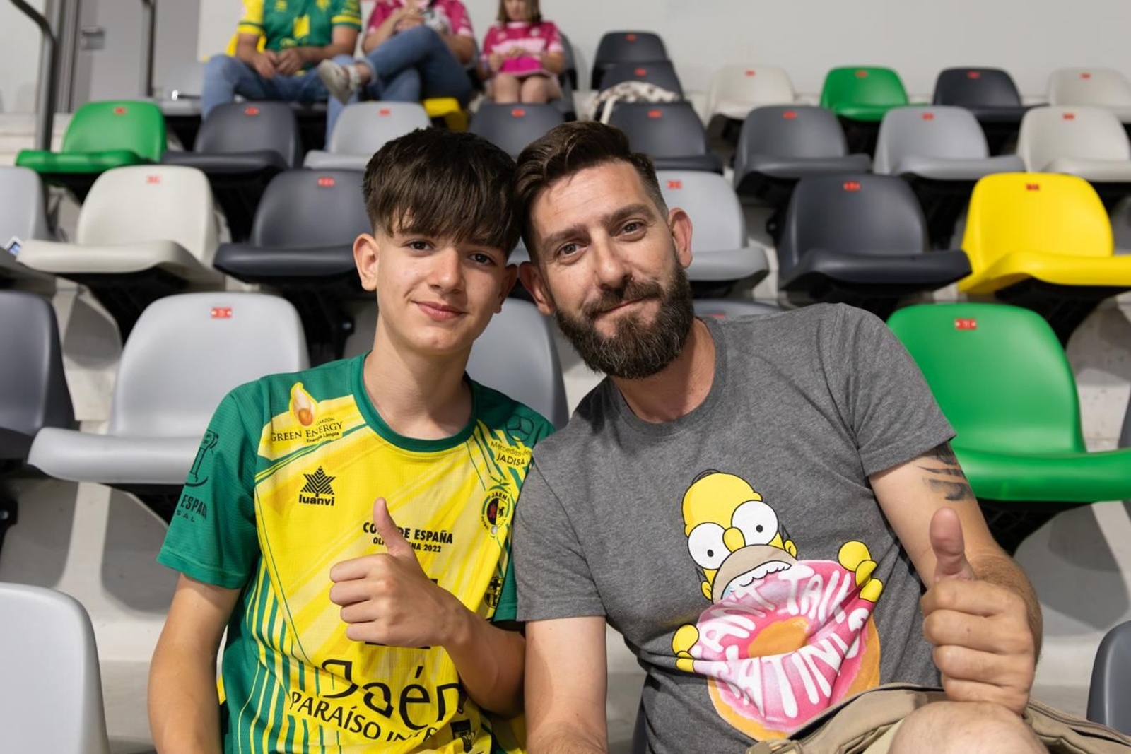 La Marea Amarilla: el alma del Olivo Arena, en imágenes