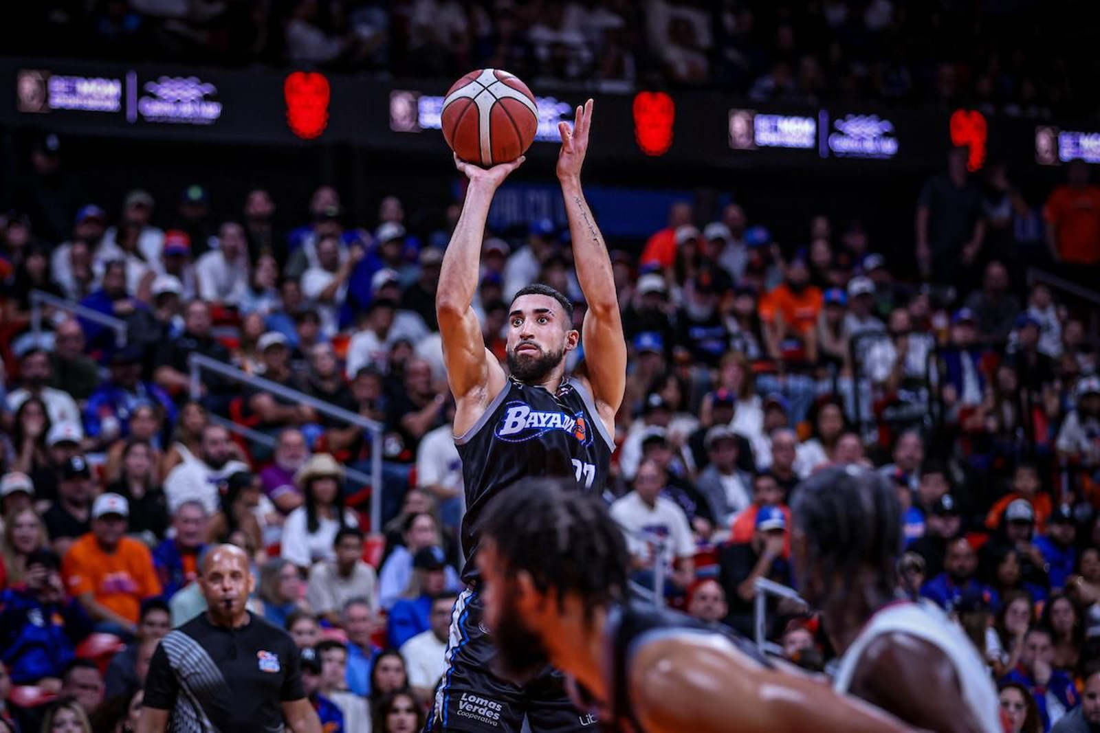 Noche discreta para Chris Duarte en Puerto Rico