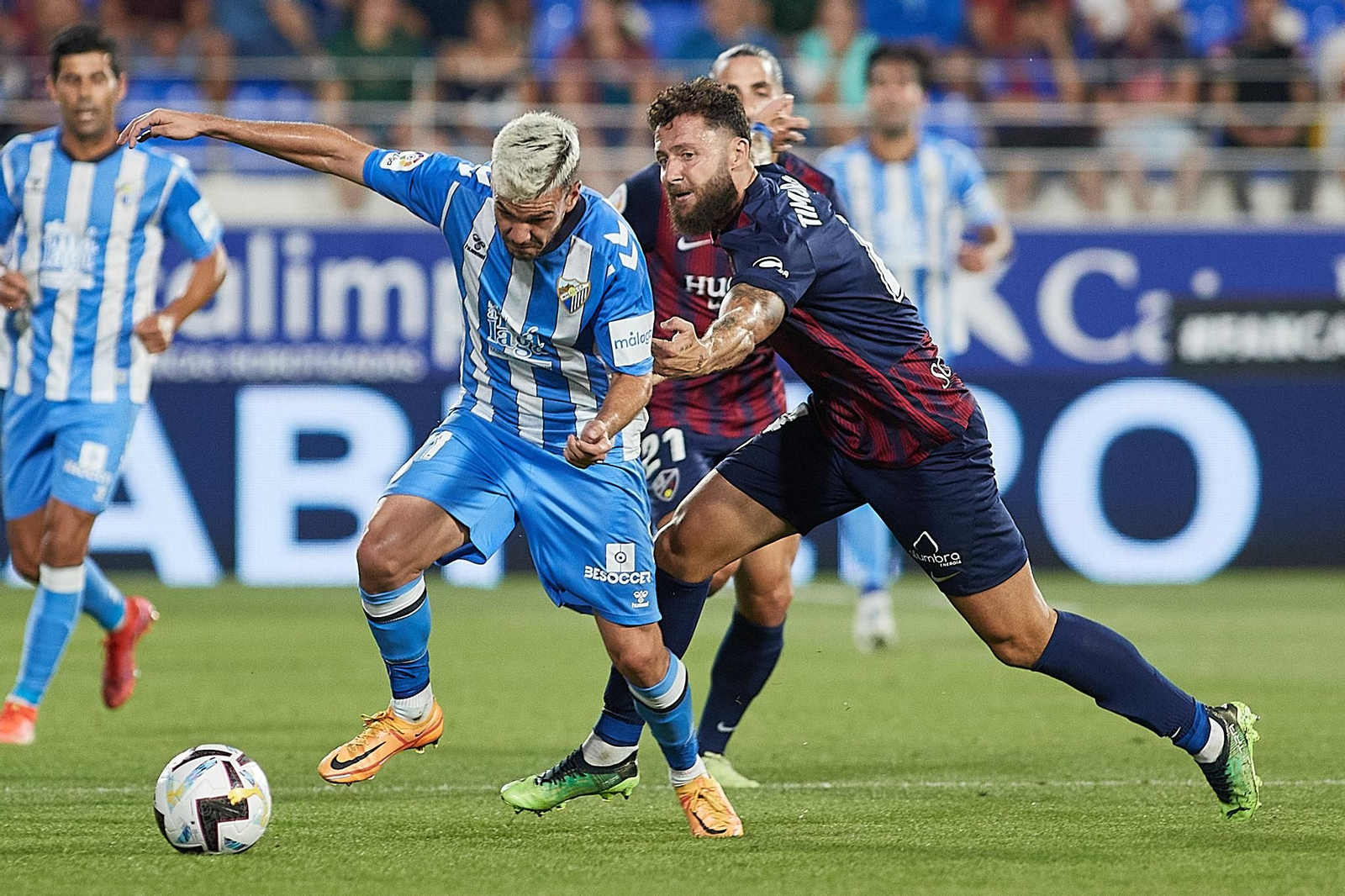 Imágenes de la derrota del Málaga CF ante el SD Huesca en El Alcoraz