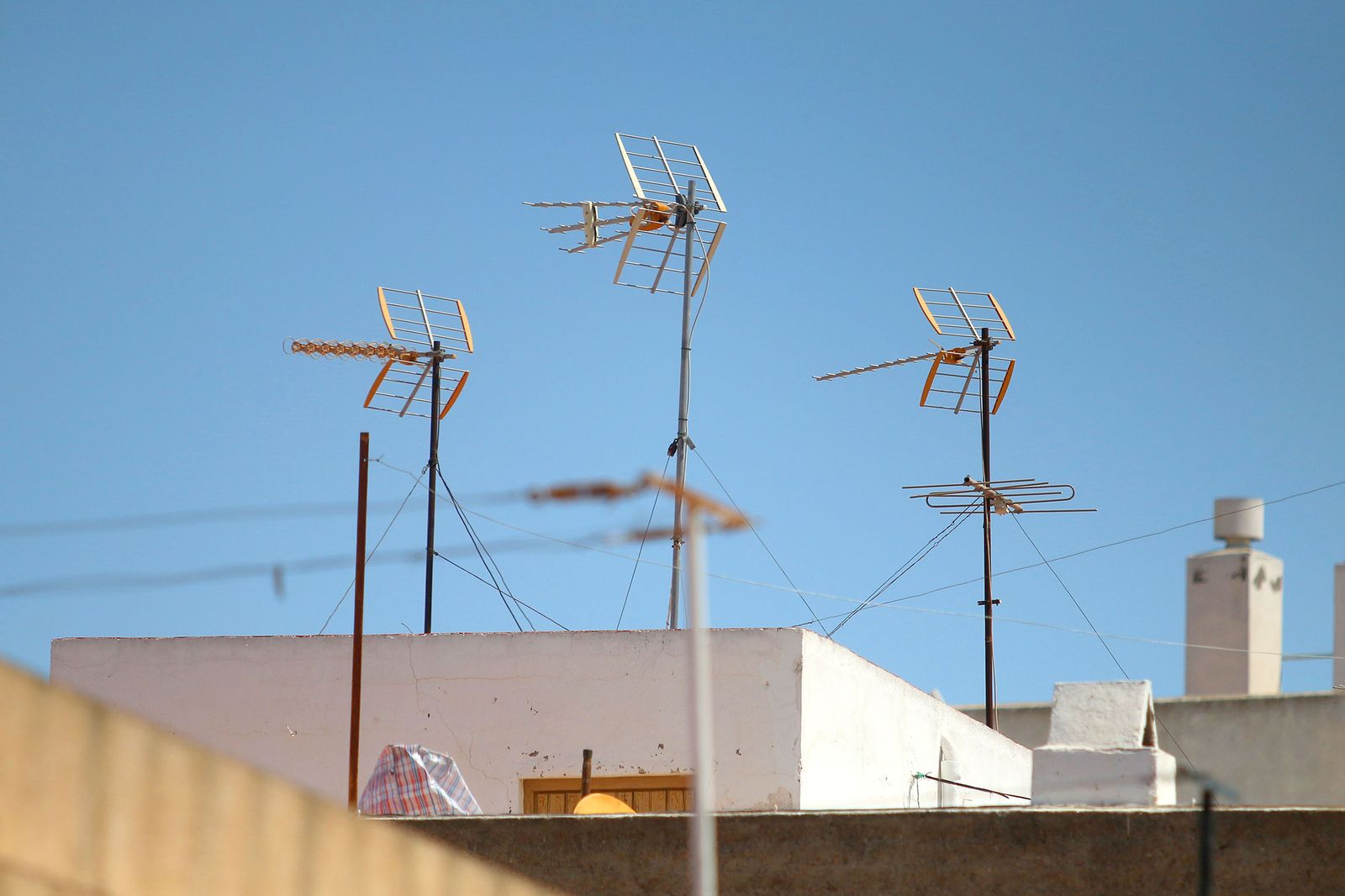Antenas de televisión en azoteas.