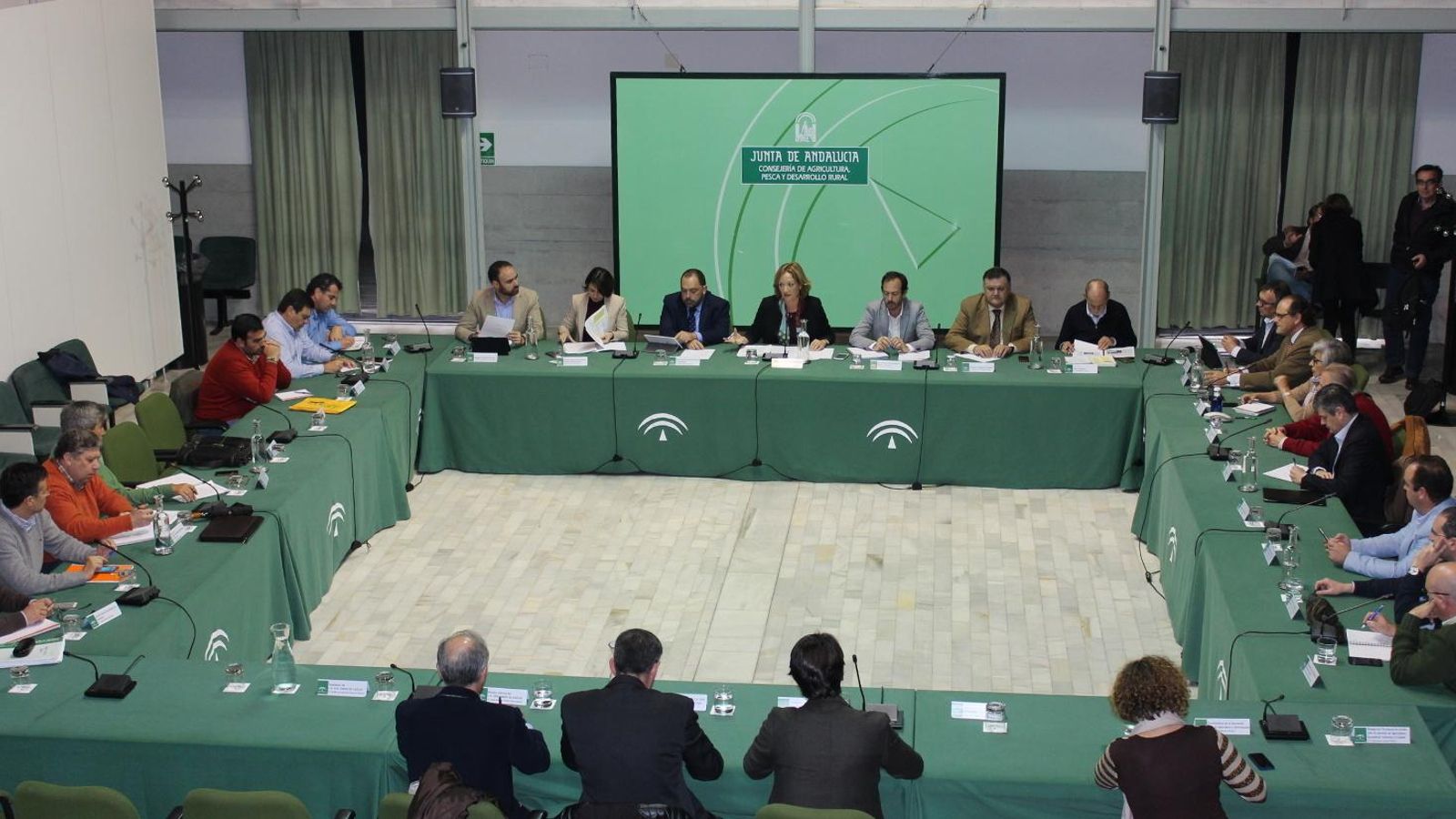 Reunión de la mesa el Iberico.