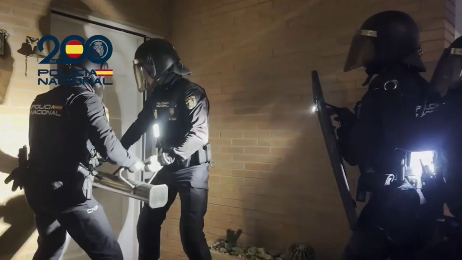 Entrada a uno de los domicilios registrados.