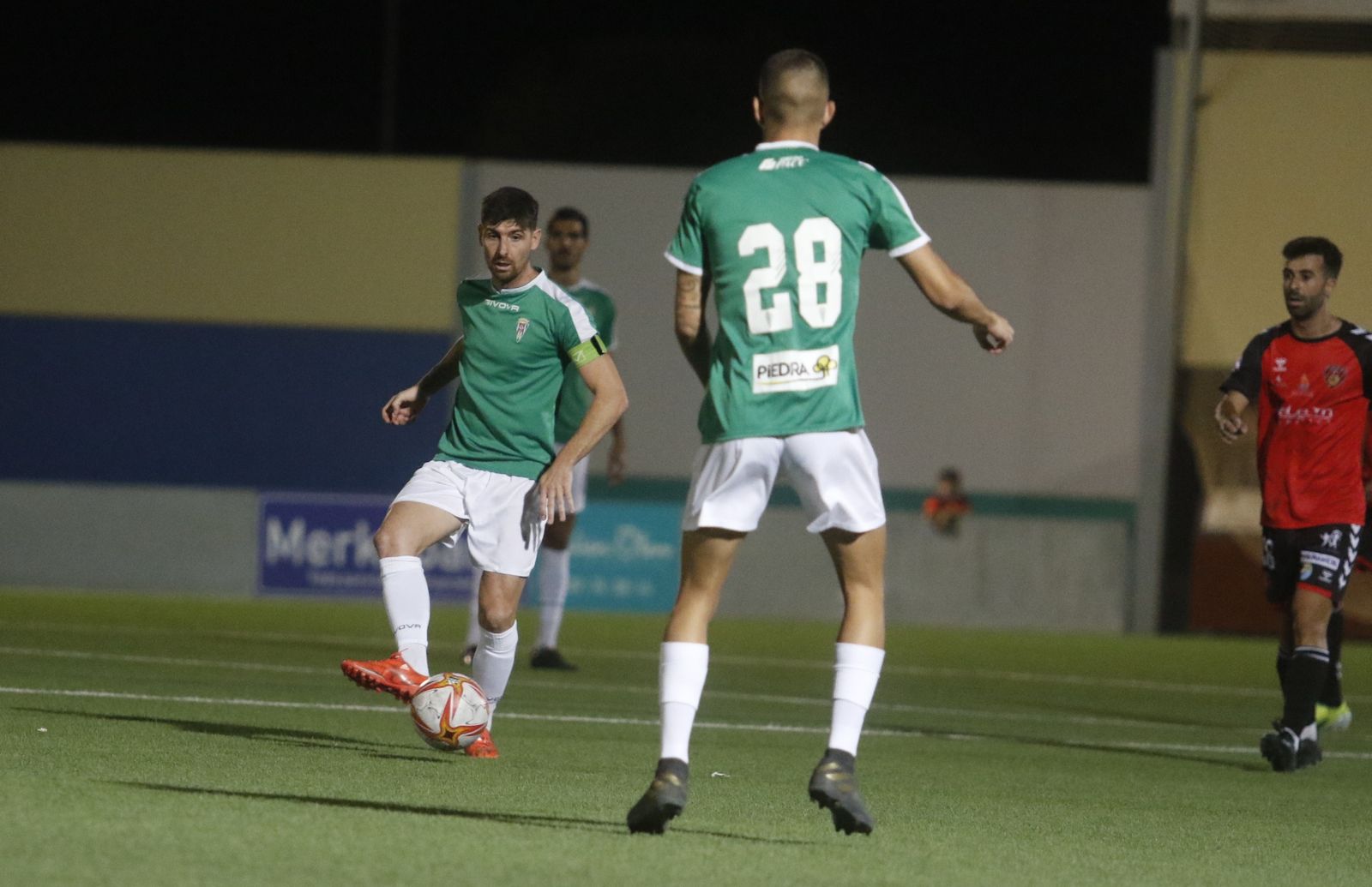 La victoria del Córdoba CF ante el Salerm Puente Genil, en imágenes