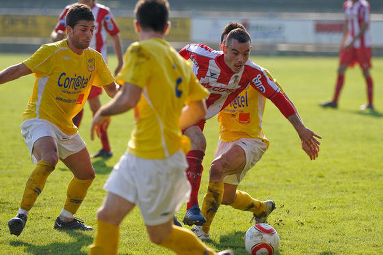 El Algeciras, que en el minuto 84 vencía al Coria por 1-3, ve como le empatan al final de un partido hasta que hasta entonces estaba controlado./Fotos:David de la Rosa (LOF)