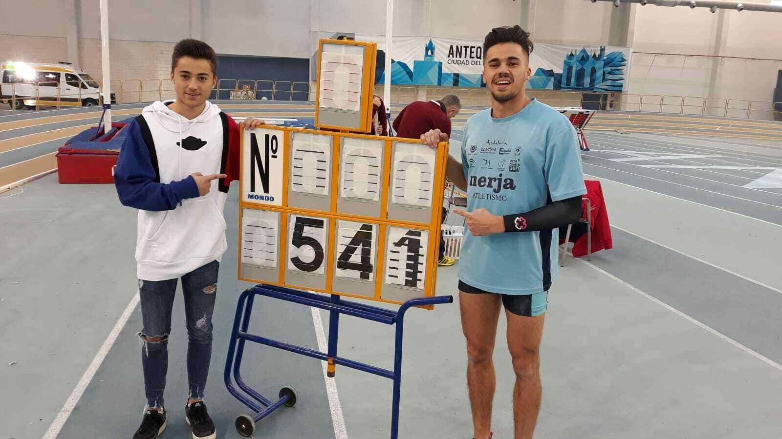 Isidro Leyva, tras saltar 5.41 metros.