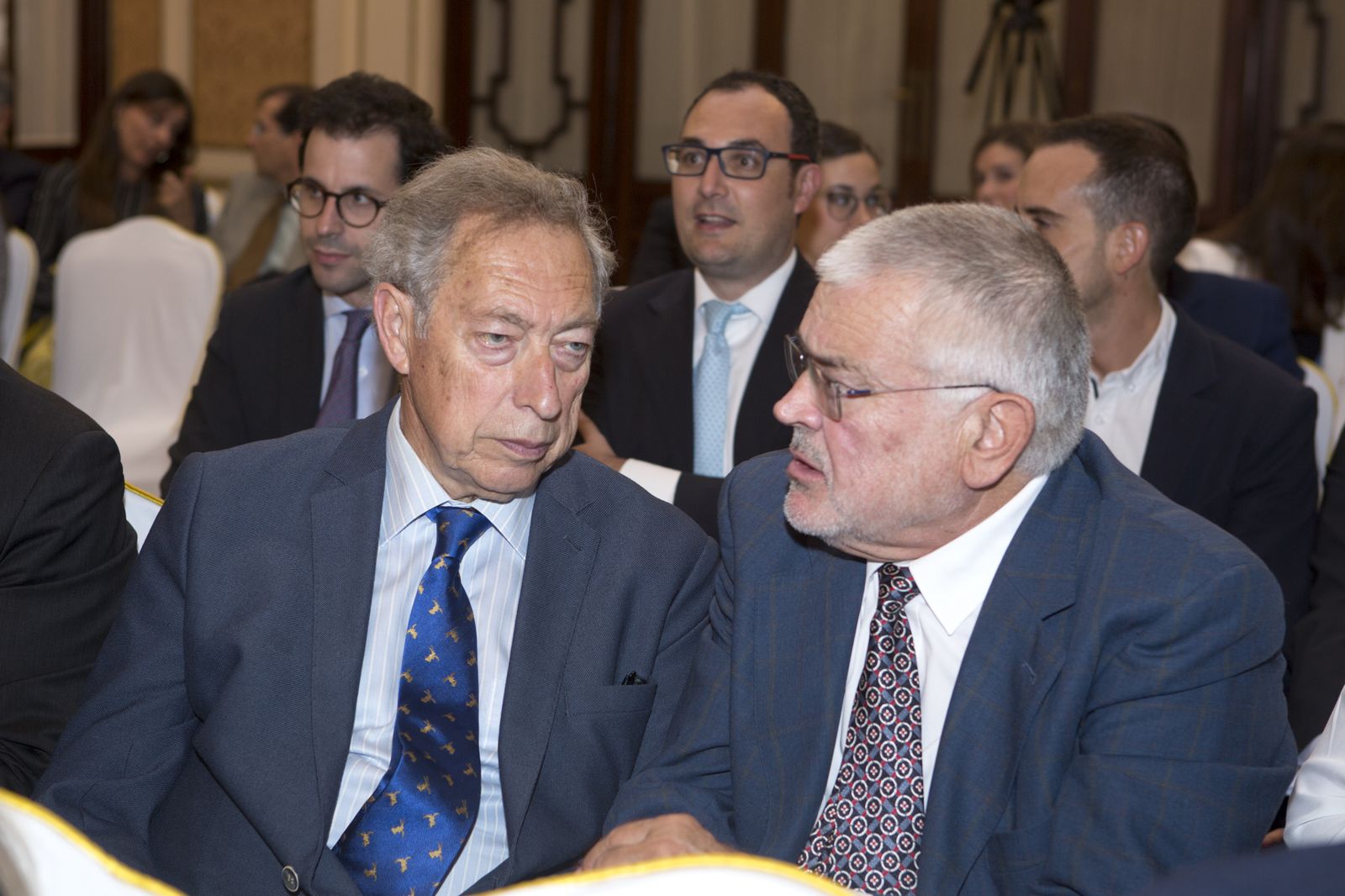 Las imágenes de la entrega de la Beca Manuel Olivencia