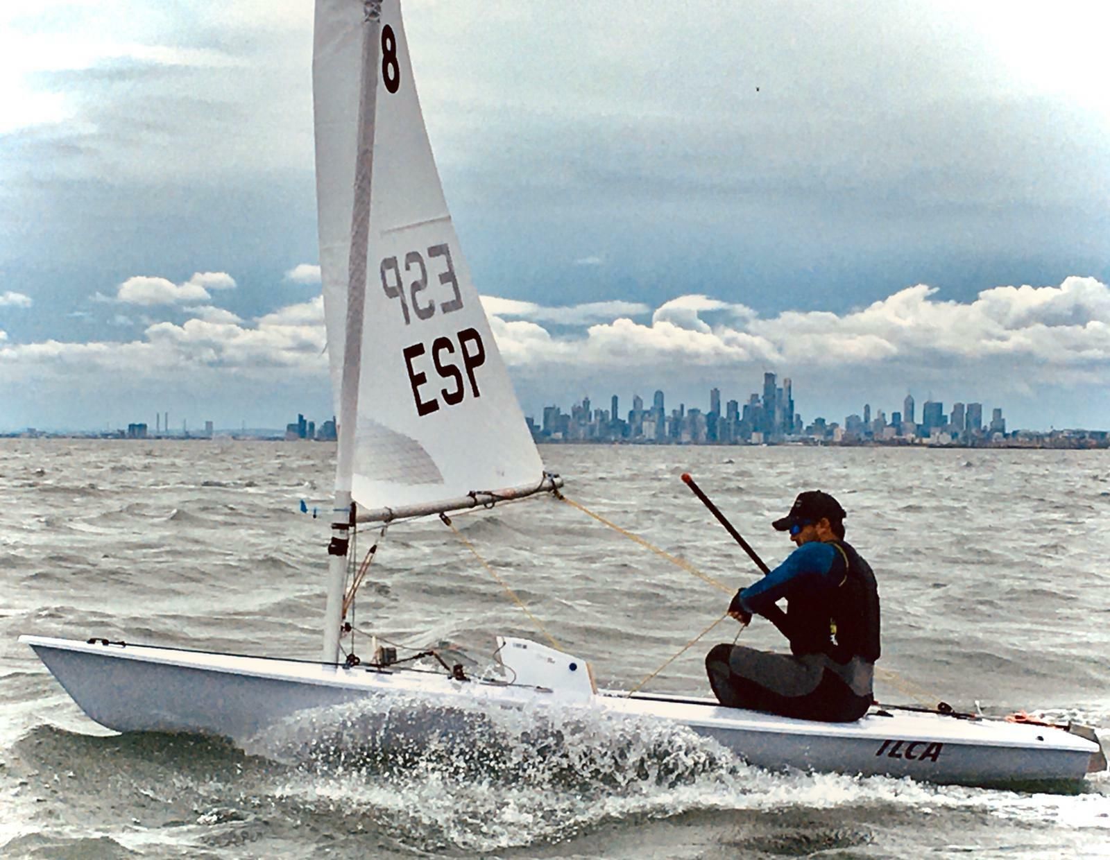 Guillermo Flores, entrenándose estos días en aguas australianas.