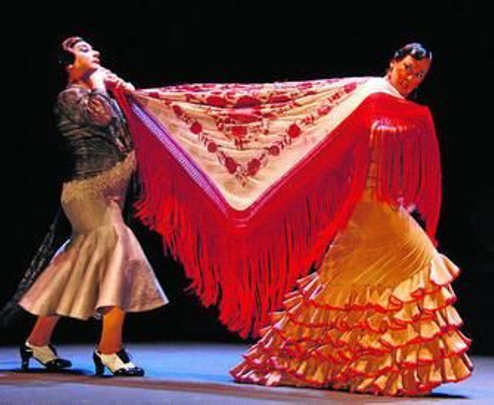 Juanjo Macías y La Choni, durante una función de 'La gloria de mi mare'.