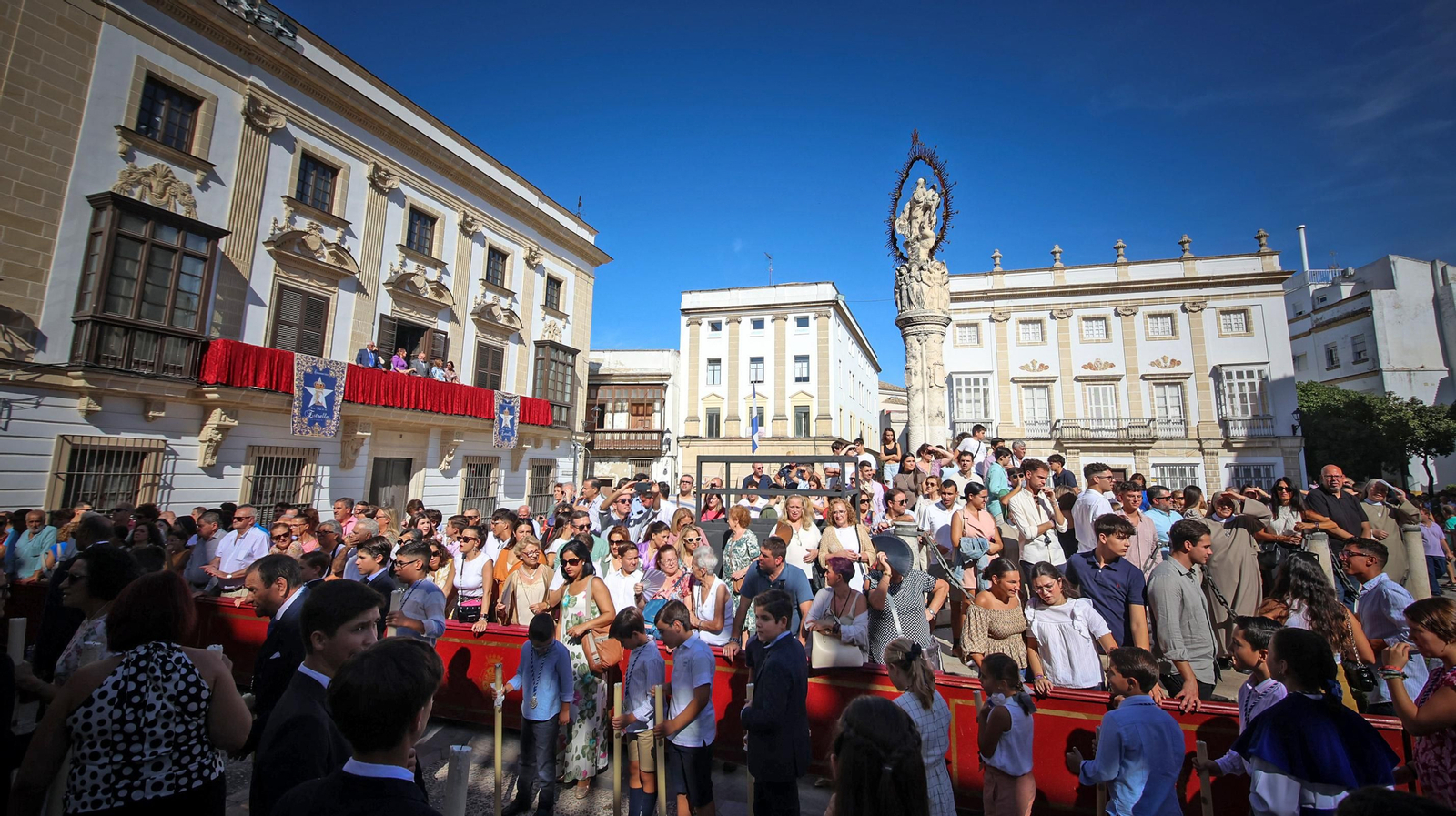 La Virgen de la Estrella ilumina las calles de Jerez La Virgen de la Estrella ilumina las calles de Jerez