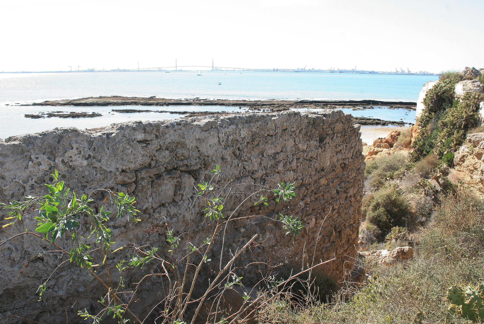 Imágenes del estado de conservación de las murallas de El Puerto