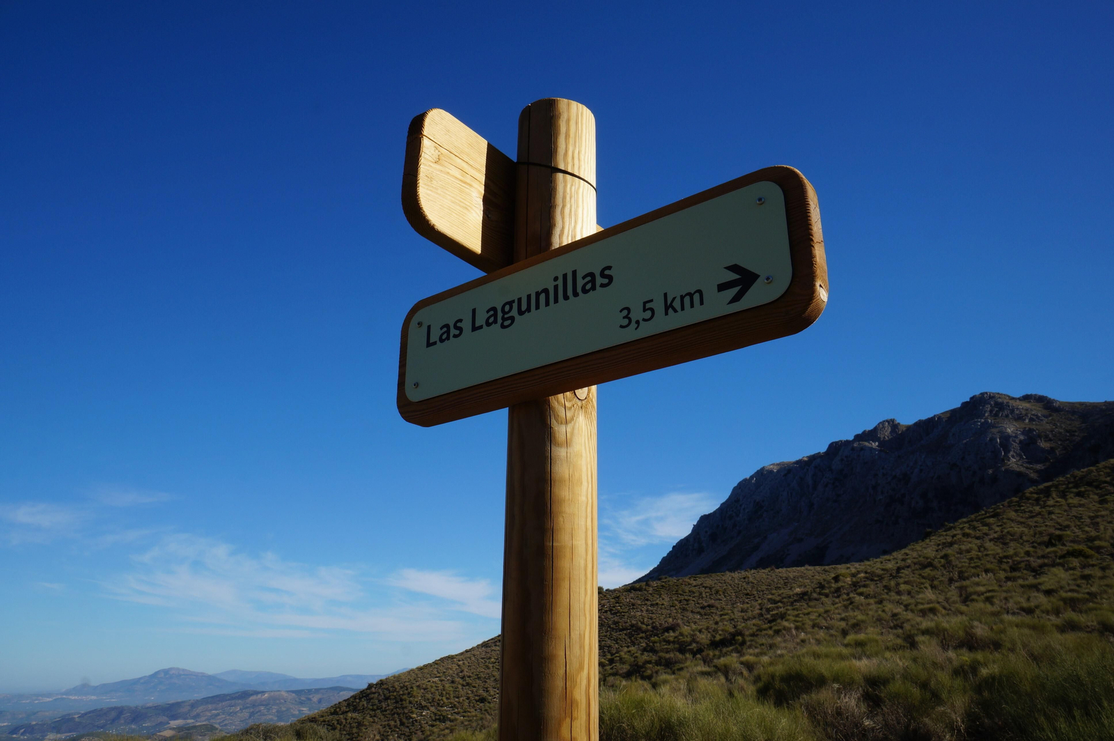 Un recorrido en fotografías de la subida a la Tiñosa, el pico más alto de Córdoba