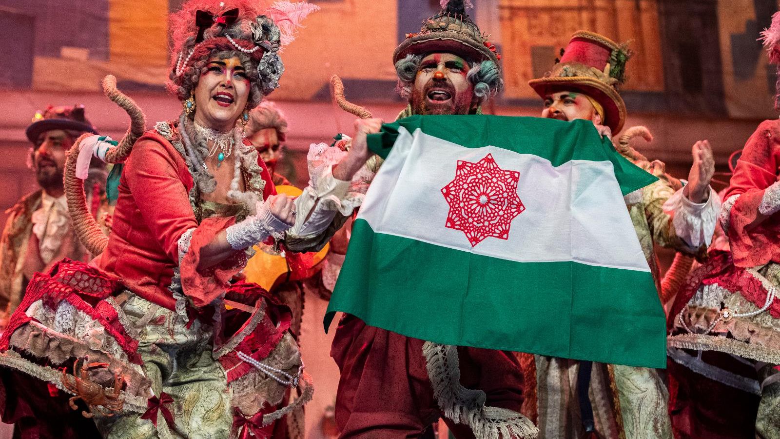 Búscate entre las mejores imágenes de la final del COAC 2025 del Carnaval de Cádiz